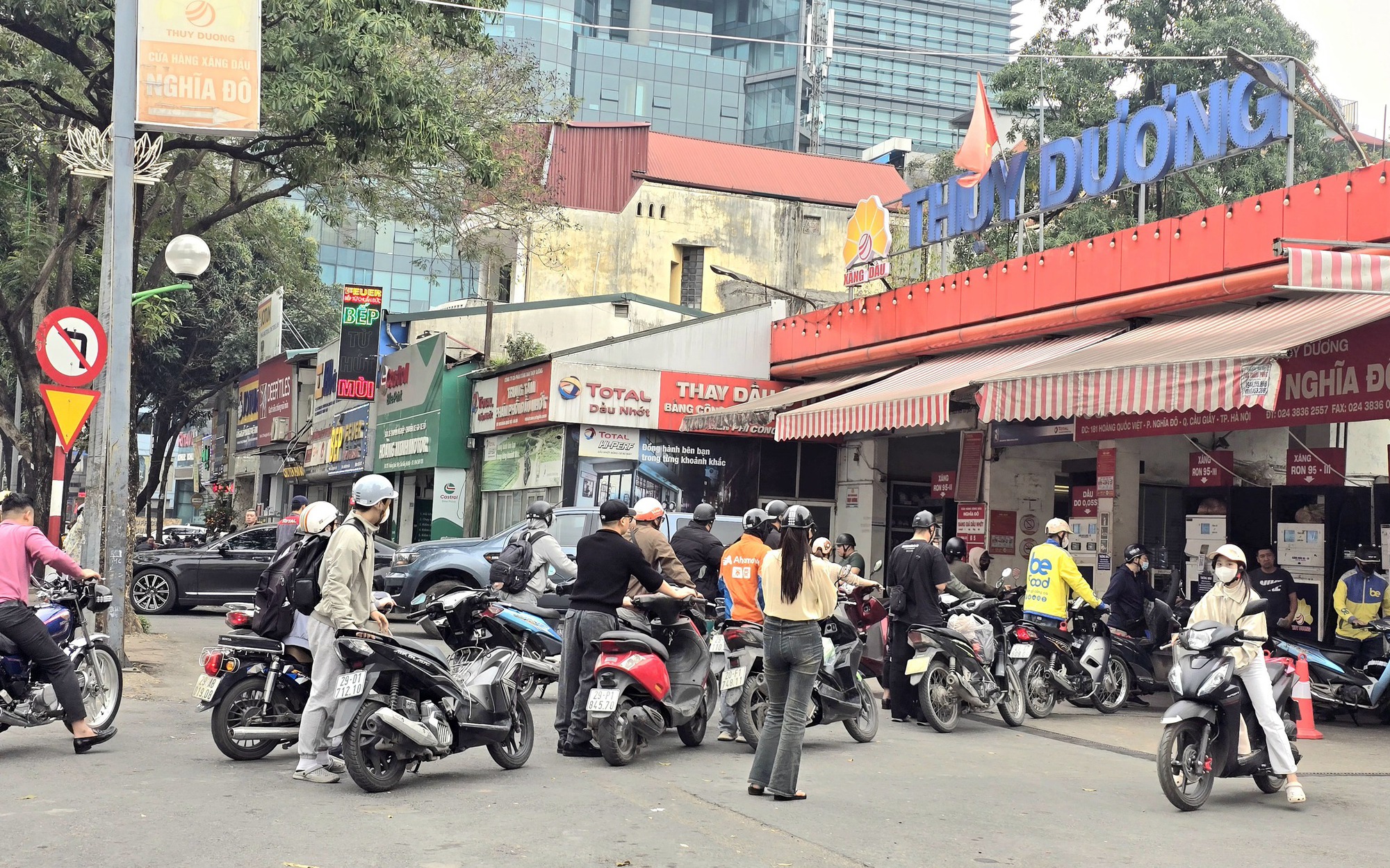 Quảng Trị l&ecirc;n kế hoạch triển khai lộ tr&igrave;nh b&aacute;n xăng sinh học E10- Ảnh 2.