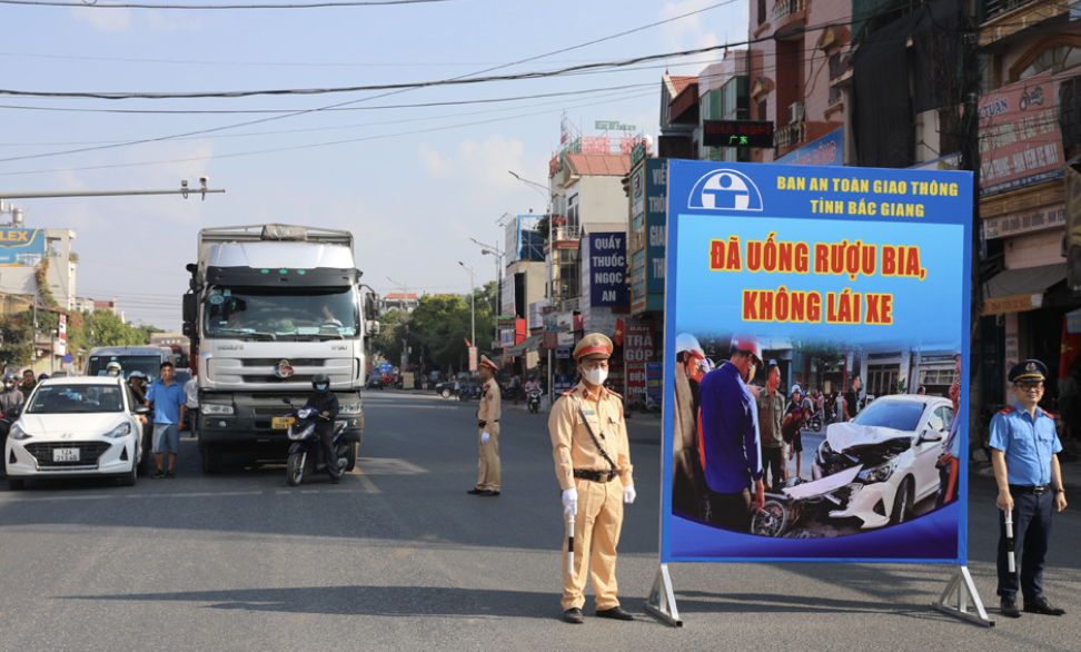 Nhiều bộ ng&agrave;nh thống nhất chấm dứt hoạt động Ban ATGT c&aacute;c địa phương- Ảnh 1.