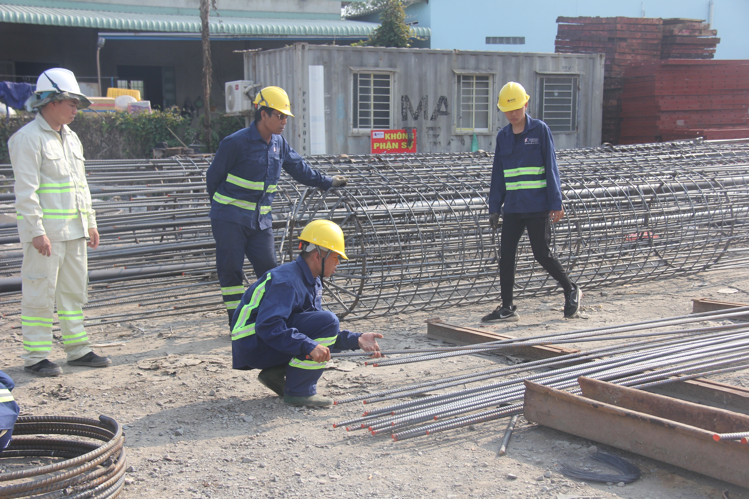 Bộ trưởng Trần Hồng Minh kiểm tra dự &aacute;n mở rộng cao tốc TP.HCM - Trung Lương - Mỹ Thuận- Ảnh 4.