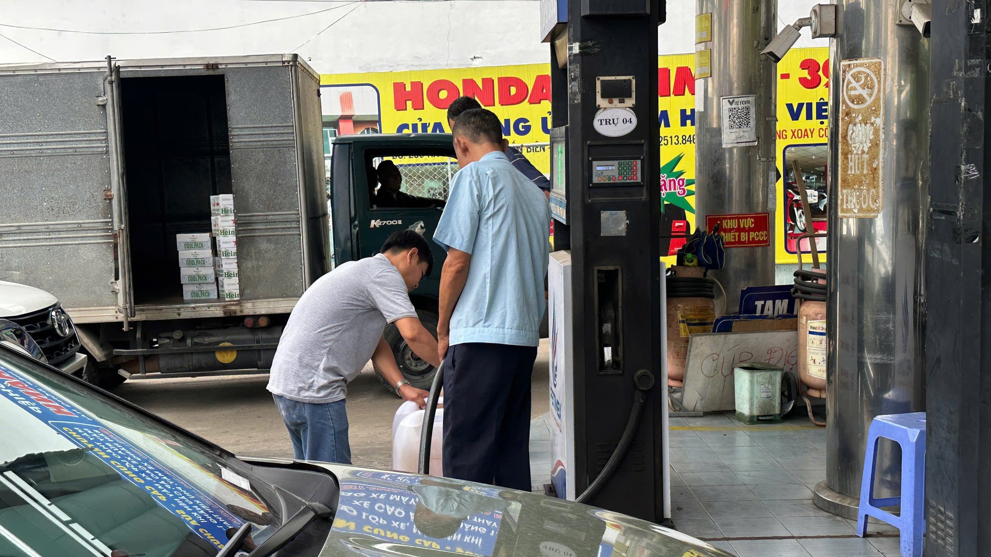 Đồng Nai c&ocirc;ng bố đường d&acirc;y n&oacute;ng tiếp nhận phản &aacute;nh, tr&aacute;nh găm h&agrave;ng xăng, dầu- Ảnh 2.