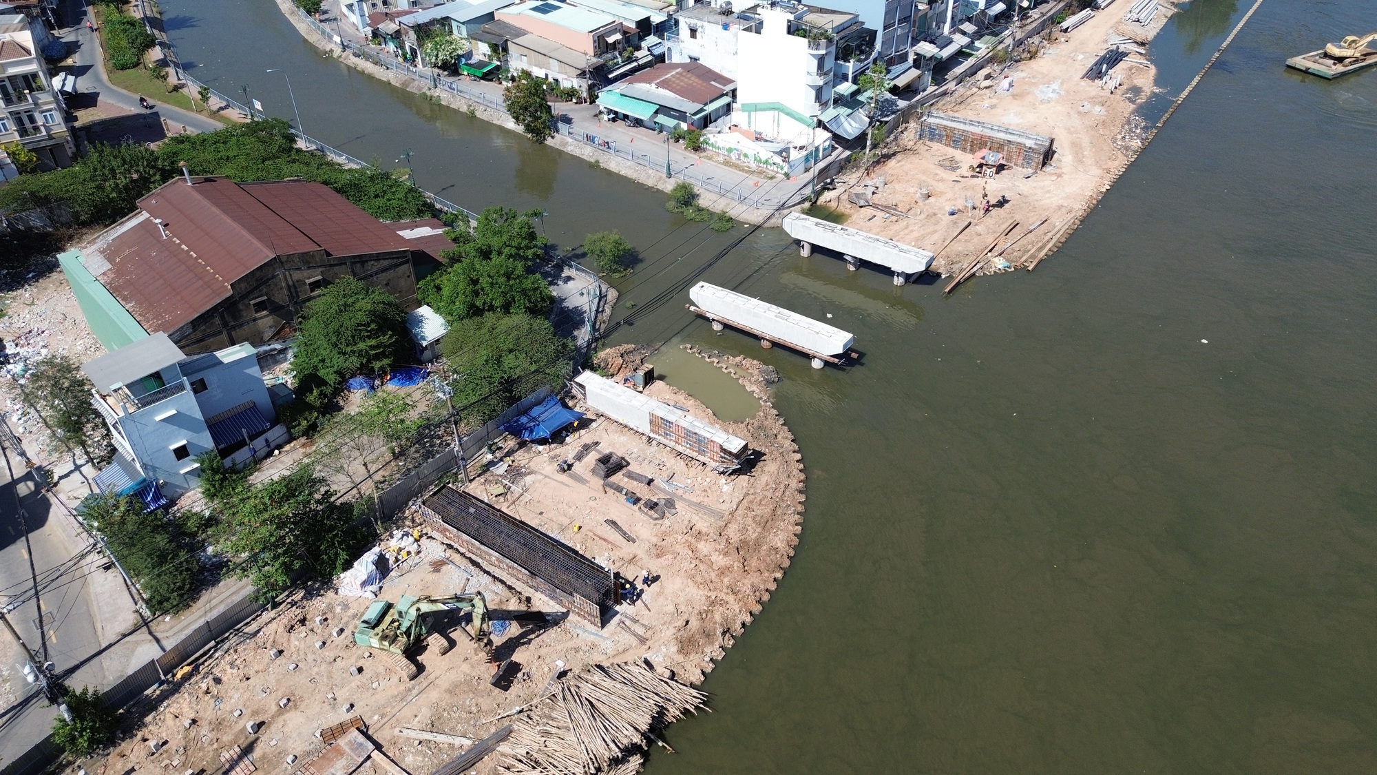 To&agrave;n cảnh dự &aacute;n hơn 7.300 tỷ đồng b&ecirc;n bờ Bắc k&ecirc;nh Đ&ocirc;i sau hơn 7 th&aacute;ng thi c&ocirc;ng- Ảnh 7.