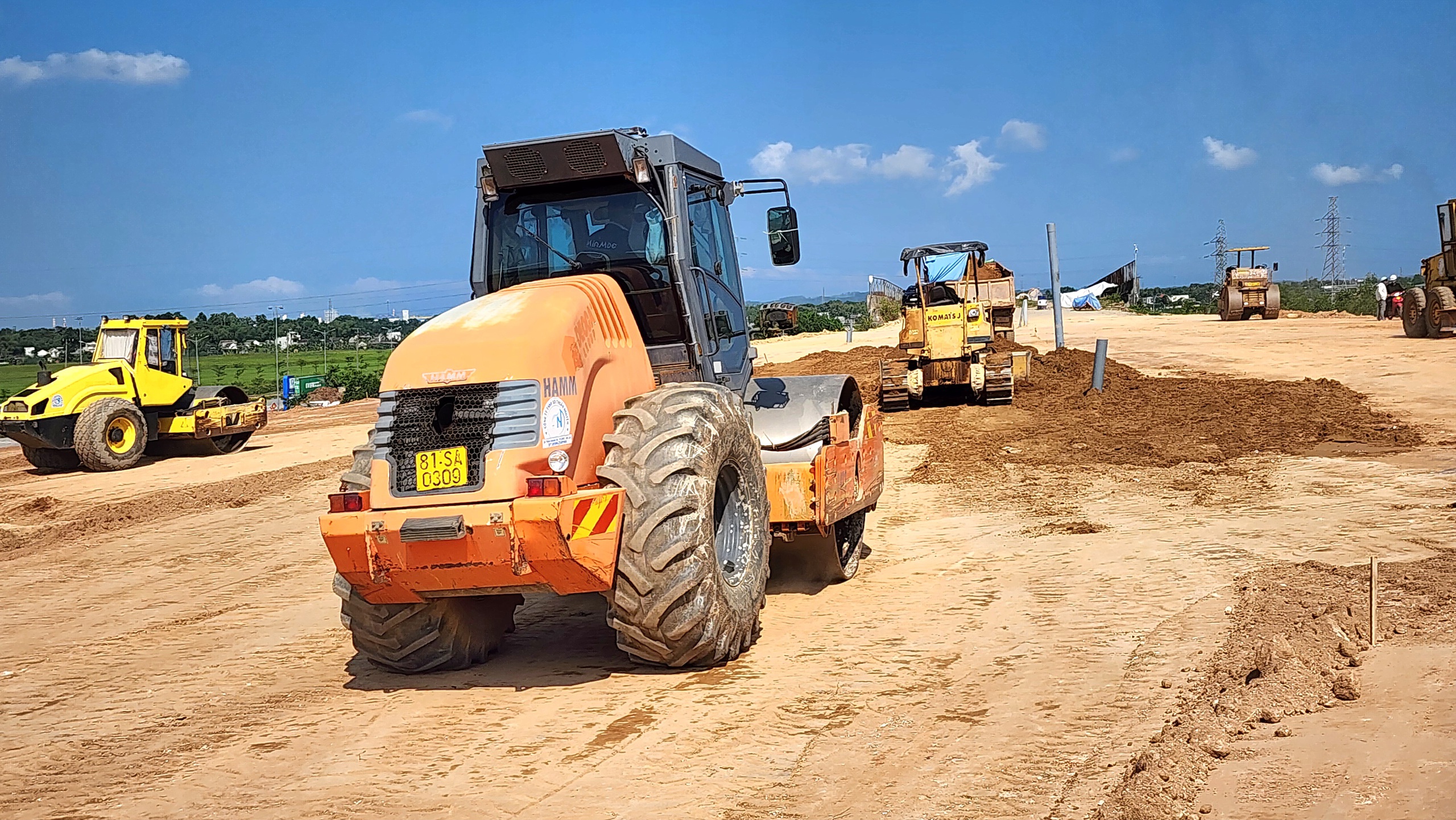 Ho&agrave;n th&agrave;nh n&uacute;t giao nối cao tốc với khu kinh tế Dung Quất trong th&aacute;ng 6- Ảnh 2.