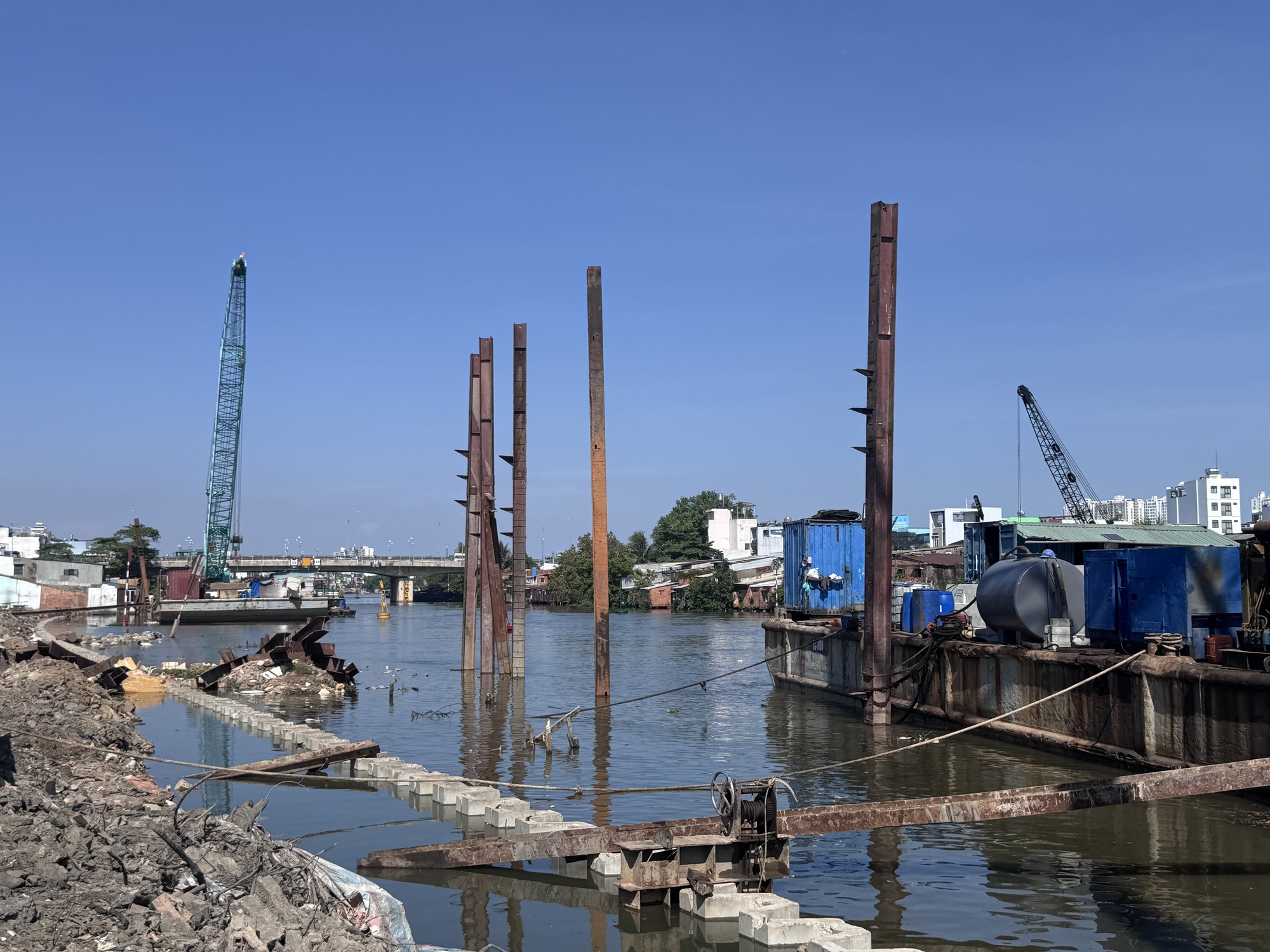 To&agrave;n cảnh dự &aacute;n hơn 7.300 tỷ đồng b&ecirc;n bờ Bắc k&ecirc;nh Đ&ocirc;i sau hơn 7 th&aacute;ng thi c&ocirc;ng- Ảnh 13.