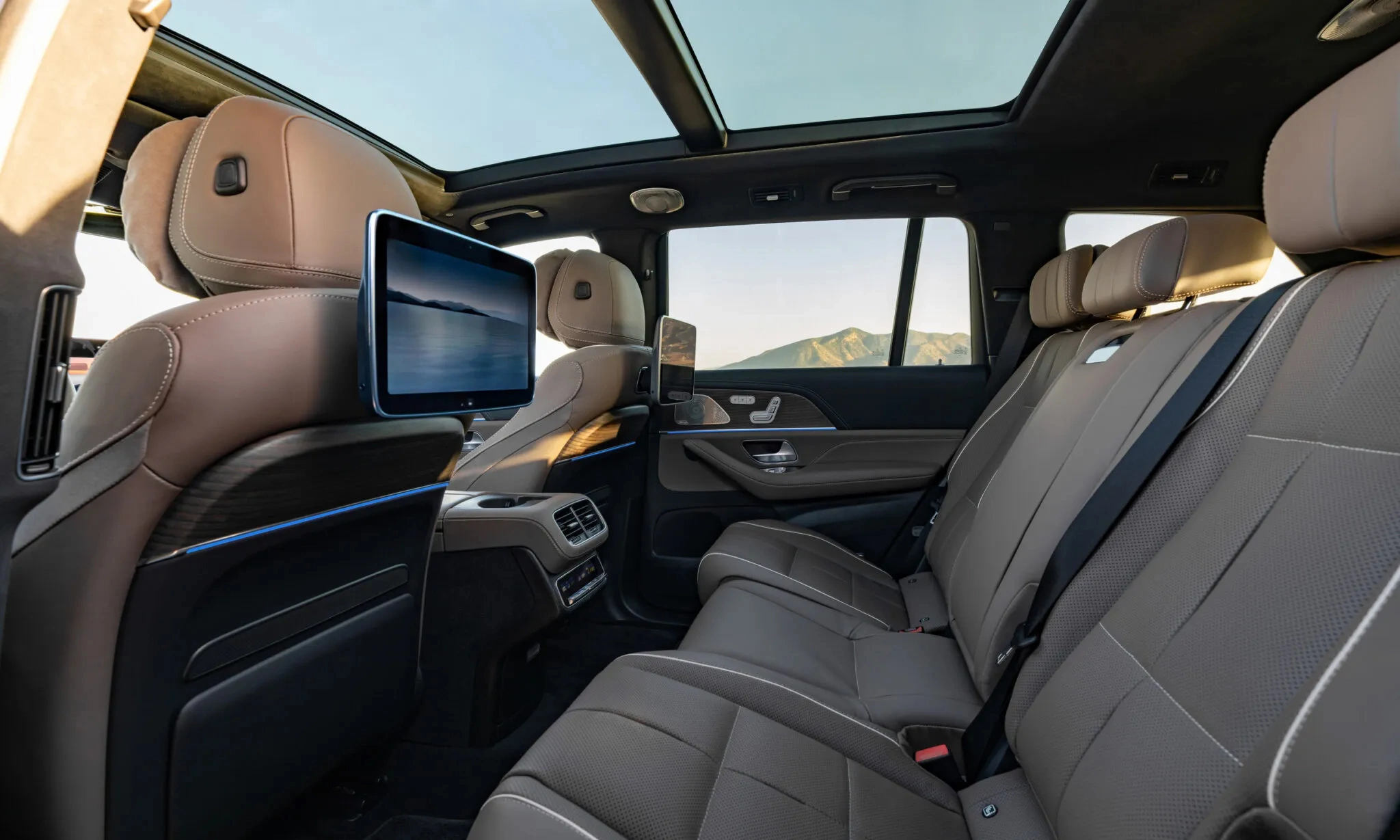 Mercedes-Benz ra mắt bản nâng cấp của 4 mẫu xe tại Mỹ- Ảnh 7.