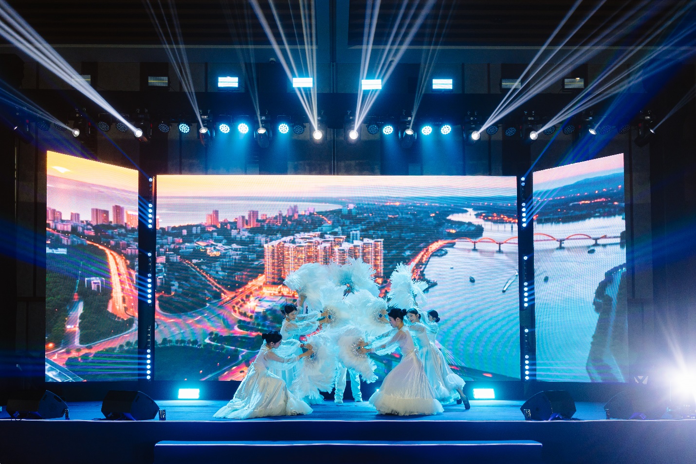 Capital Square định hình chuẩn sống đa tầng giữa lõi đô thị Đà Nẵng- Ảnh 1.