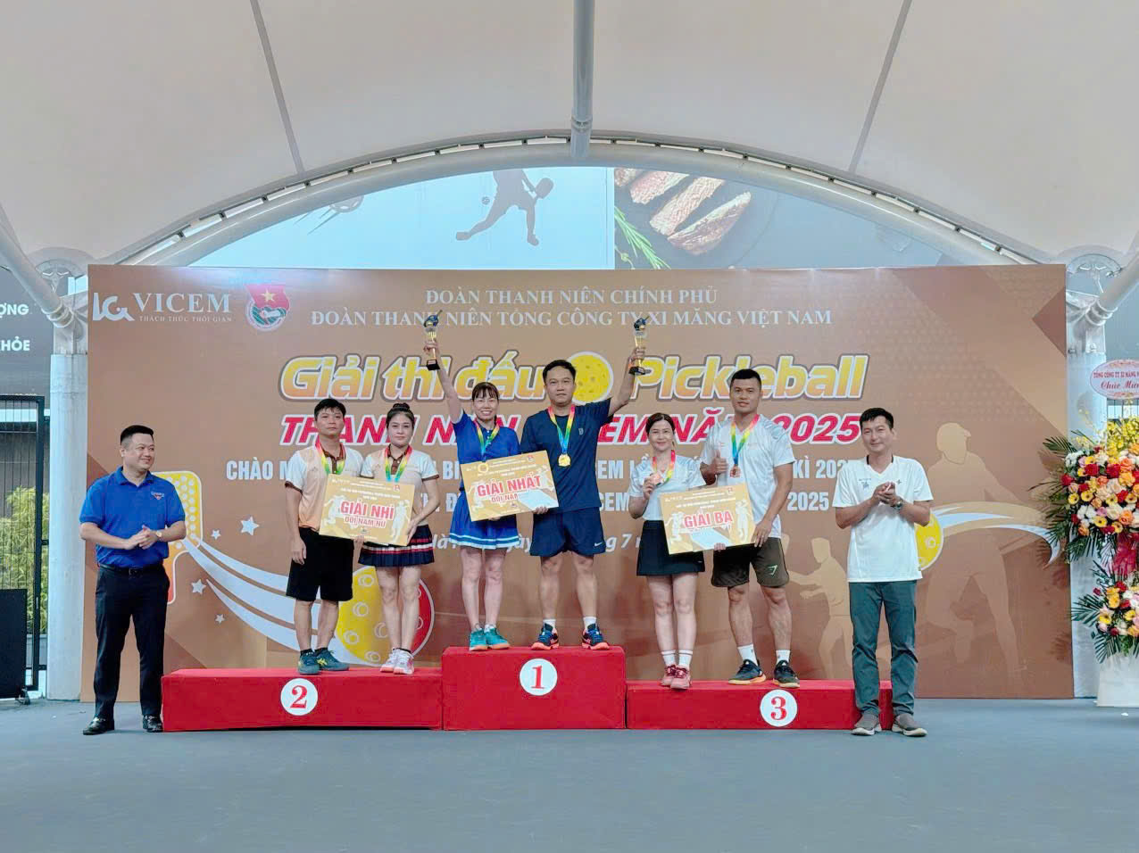 Từ những con số khô khan đến câu chuyện đẹp của một nữ kỹ sư điện- Ảnh 7. Từ những con số khô khan đến câu chuyện đẹp của một nữ kỹ sư điện- Ảnh 7.