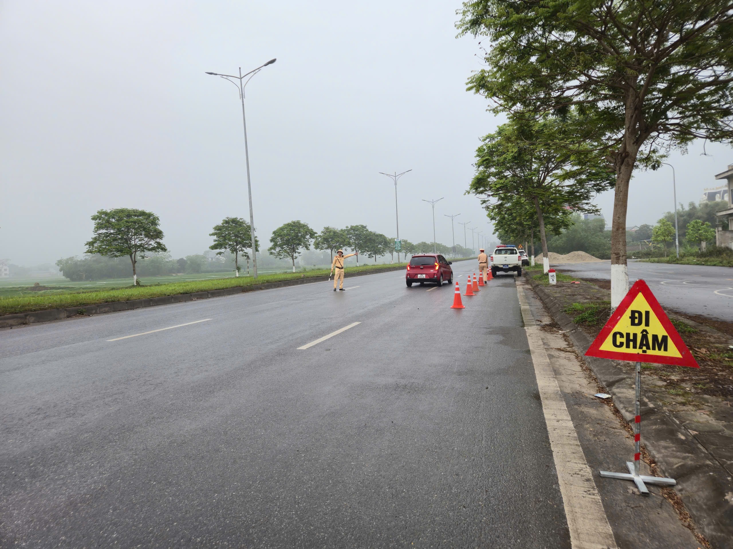 Từng l&agrave; điểm n&oacute;ng tai nạn giao th&ocirc;ng, V&agrave;nh đai 5 Th&aacute;i Nguy&ecirc;n dần an to&agrave;n hơn- Ảnh 13.