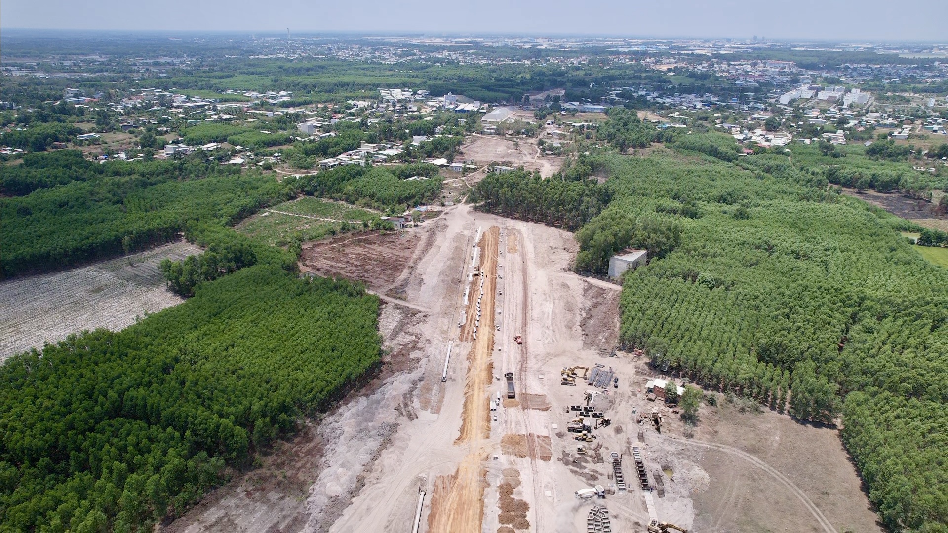 Vượt nắng mở trục đường 25C kết nối vào sân bay Long Thành- Ảnh 11. Vượt nắng mở trục đường 25C kết nối vào sân bay Long Thành- Ảnh 11.