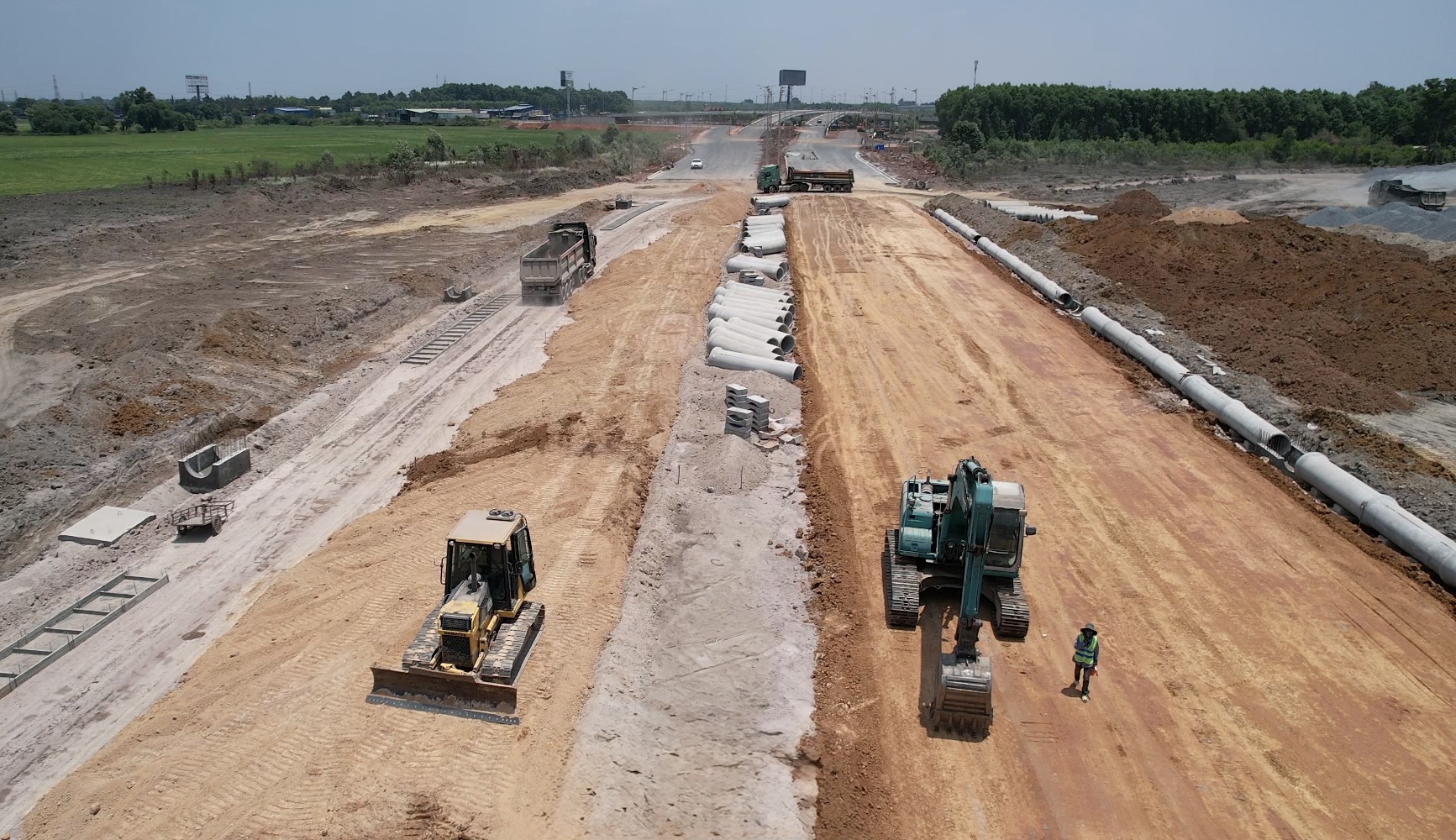 Vượt nắng mở trục đường 25C kết nối vào sân bay Long Thành- Ảnh 5. Vượt nắng mở trục đường 25C kết nối vào sân bay Long Thành- Ảnh 5.