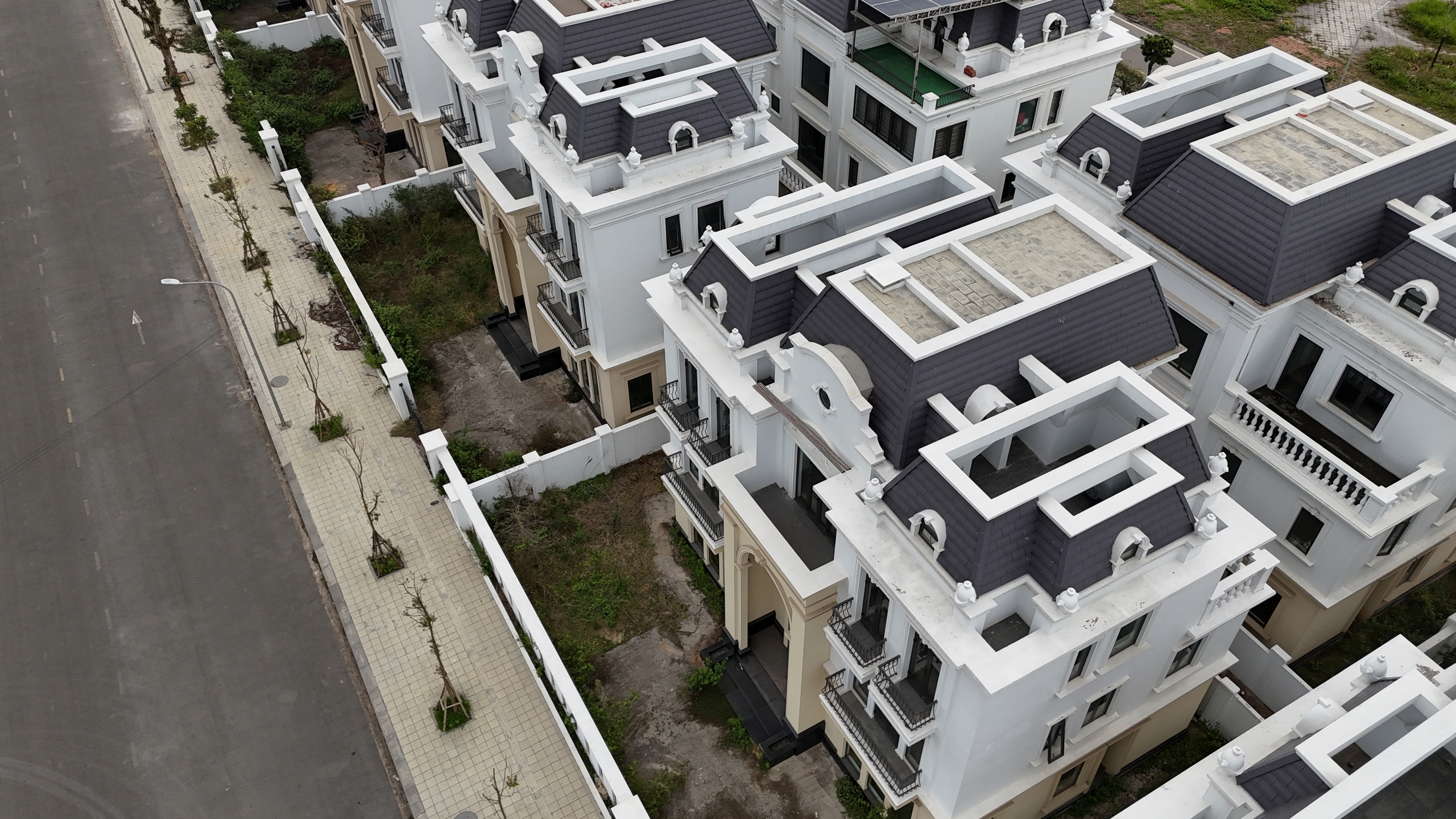 Phố đi bộ Bắc Giang đìu hiu: Nhà tiền tỷ xây xong vẫn vắng bóng người- Ảnh 9.