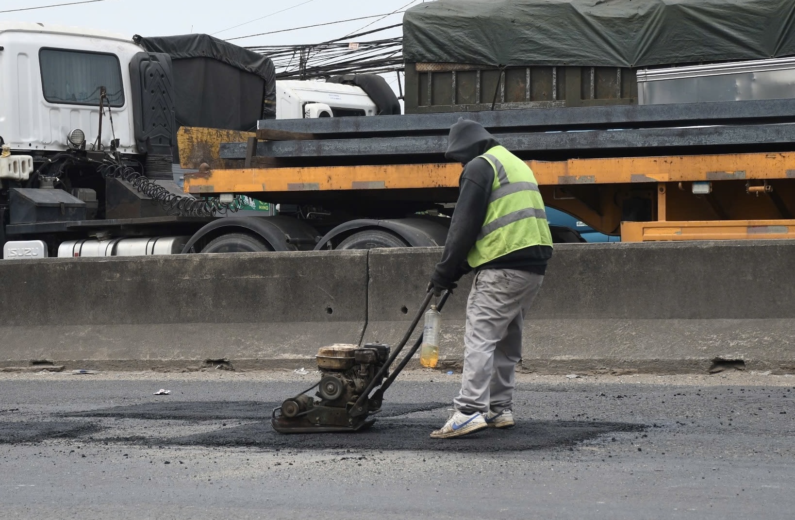 Đồng Nai đẩy nhanh tiến độ cải tạo quốc lộ 51, khắc phục hư hỏng nghi&ecirc;m trọng- Ảnh 10.