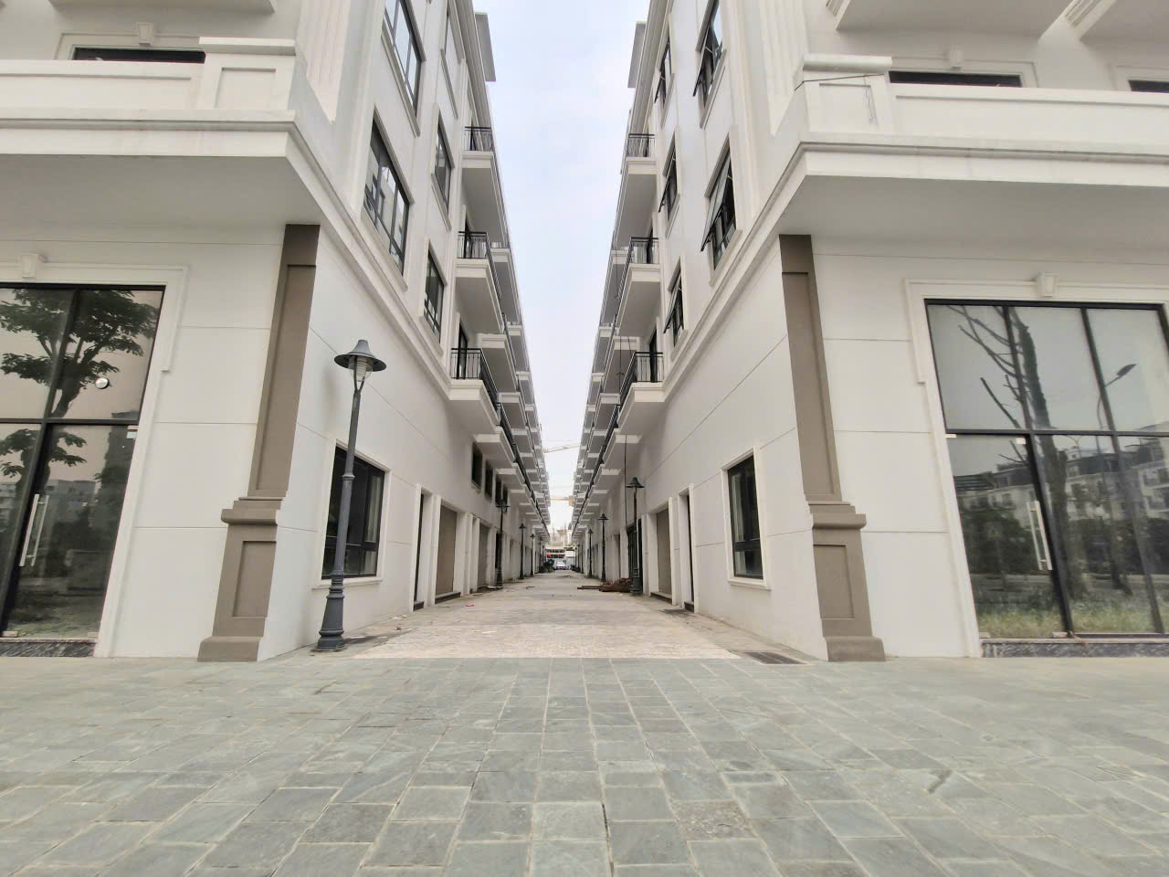 Phố đi bộ Bắc Giang đìu hiu: Nhà tiền tỷ xây xong vẫn vắng bóng người- Ảnh 12.