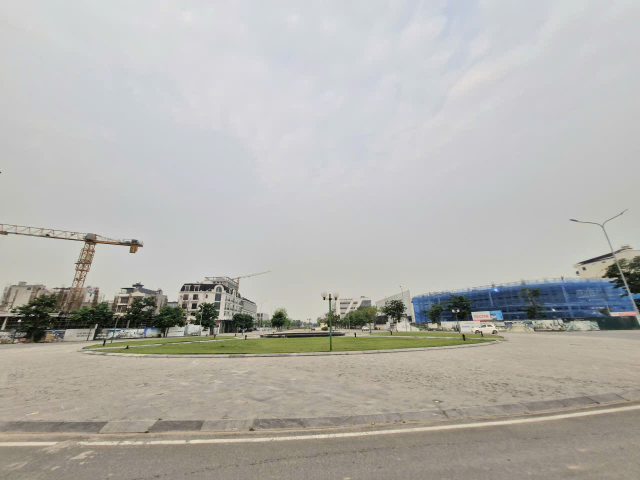 Phố đi bộ Bắc Giang đìu hiu: Nhà tiền tỷ xây xong vẫn vắng bóng người- Ảnh 3.