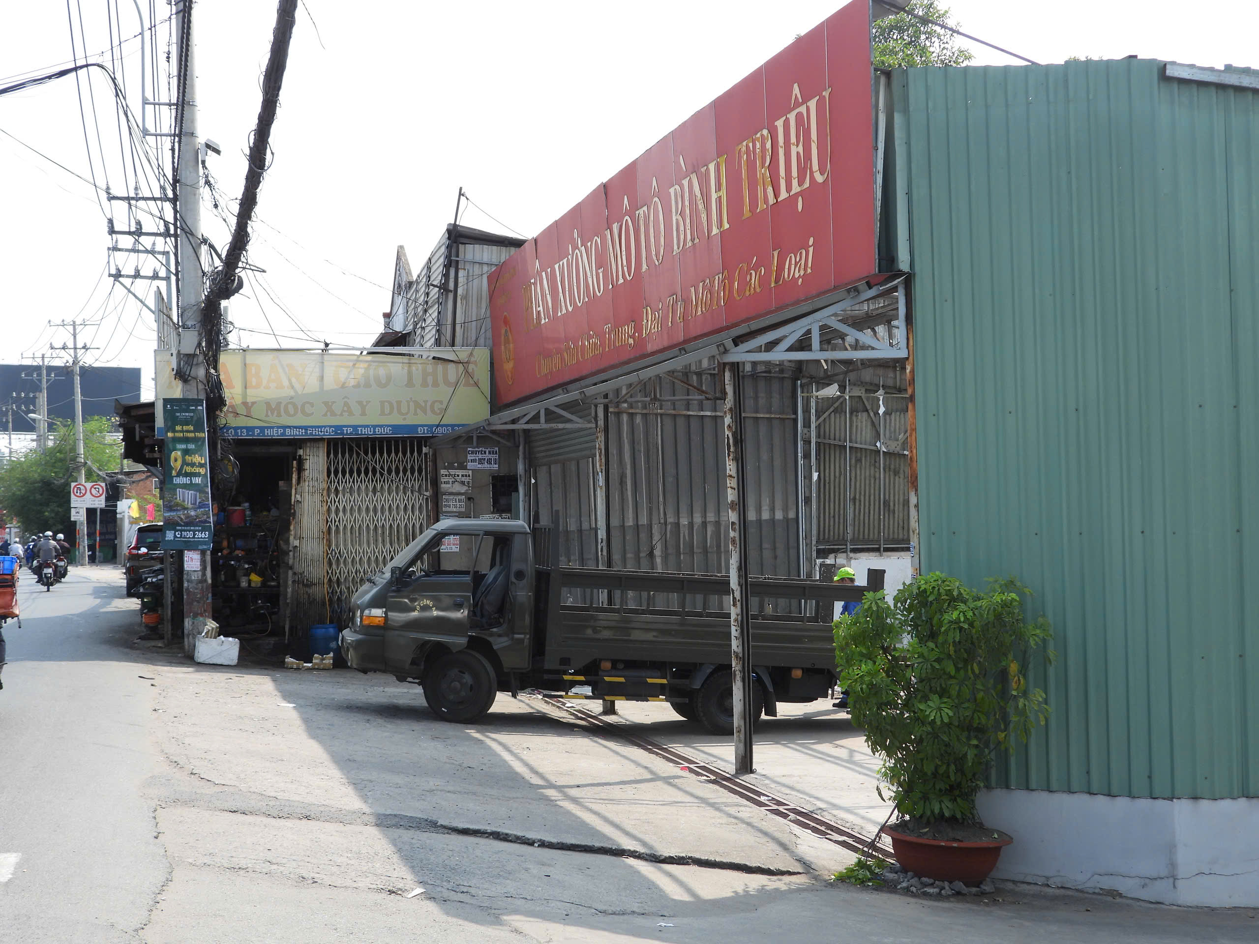 Người d&acirc;n rục rịch dỡ nh&agrave;, nhường đất mở rộng quốc lộ 13 gần 21.000 tỷ đồng- Ảnh 14.