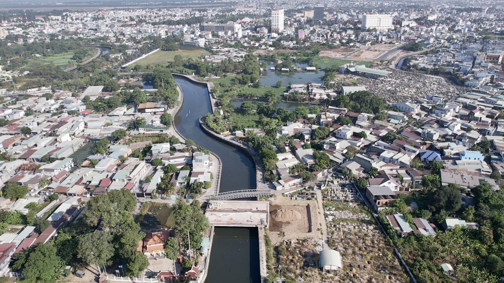 Đồng Nai: Đẩy nhanh giải ph&oacute;ng mặt bằng, tăng tốc thi c&ocirc;ng đường ven s&ocirc;ng C&aacute;i- Ảnh 2.