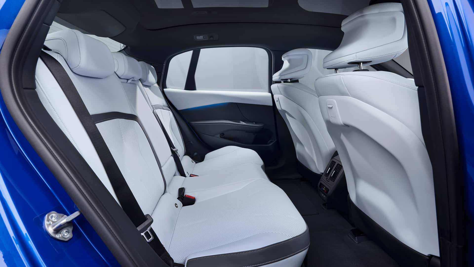 BMW sẽ ra mắt 7 mẫu xe mới trong năm 2026- Ảnh 6. BMW sẽ ra mắt 7 mẫu xe mới trong năm 2026- Ảnh 6.