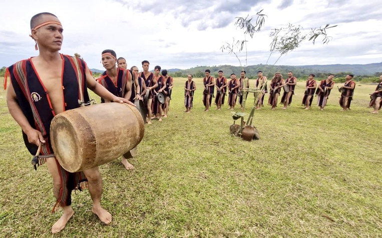 S&ocirc;i nổi Giải đua SUP Quy Nhơn - Zbeach lần thứ I- Ảnh 3.