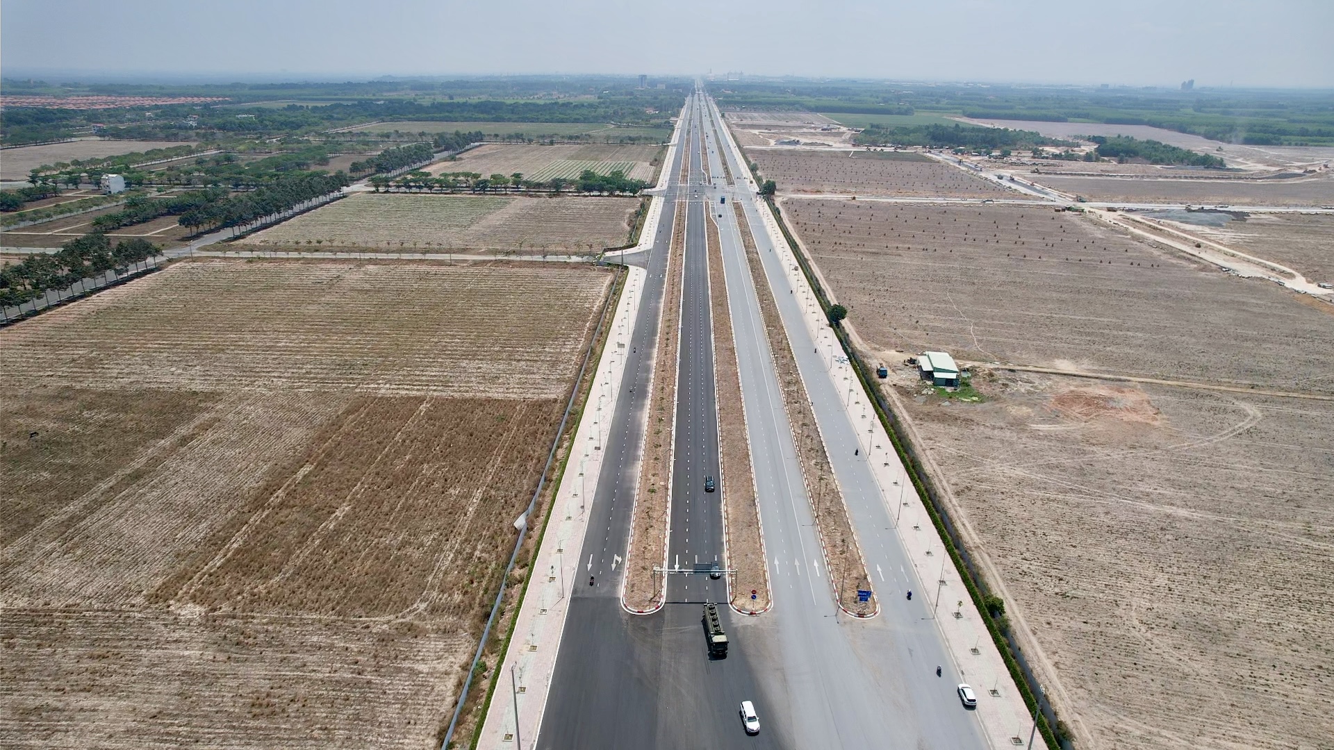 Đường 25B dần hoàn thiện, kết nối sân bay Long Thành- Ảnh 7. Đường 25B dần hoàn thiện, kết nối sân bay Long Thành- Ảnh 7.