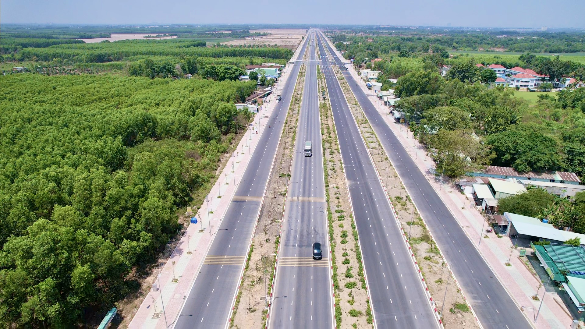 Đường 25B dần hoàn thiện, kết nối sân bay Long Thành- Ảnh 2. Đường 25B dần hoàn thiện, kết nối sân bay Long Thành- Ảnh 2.