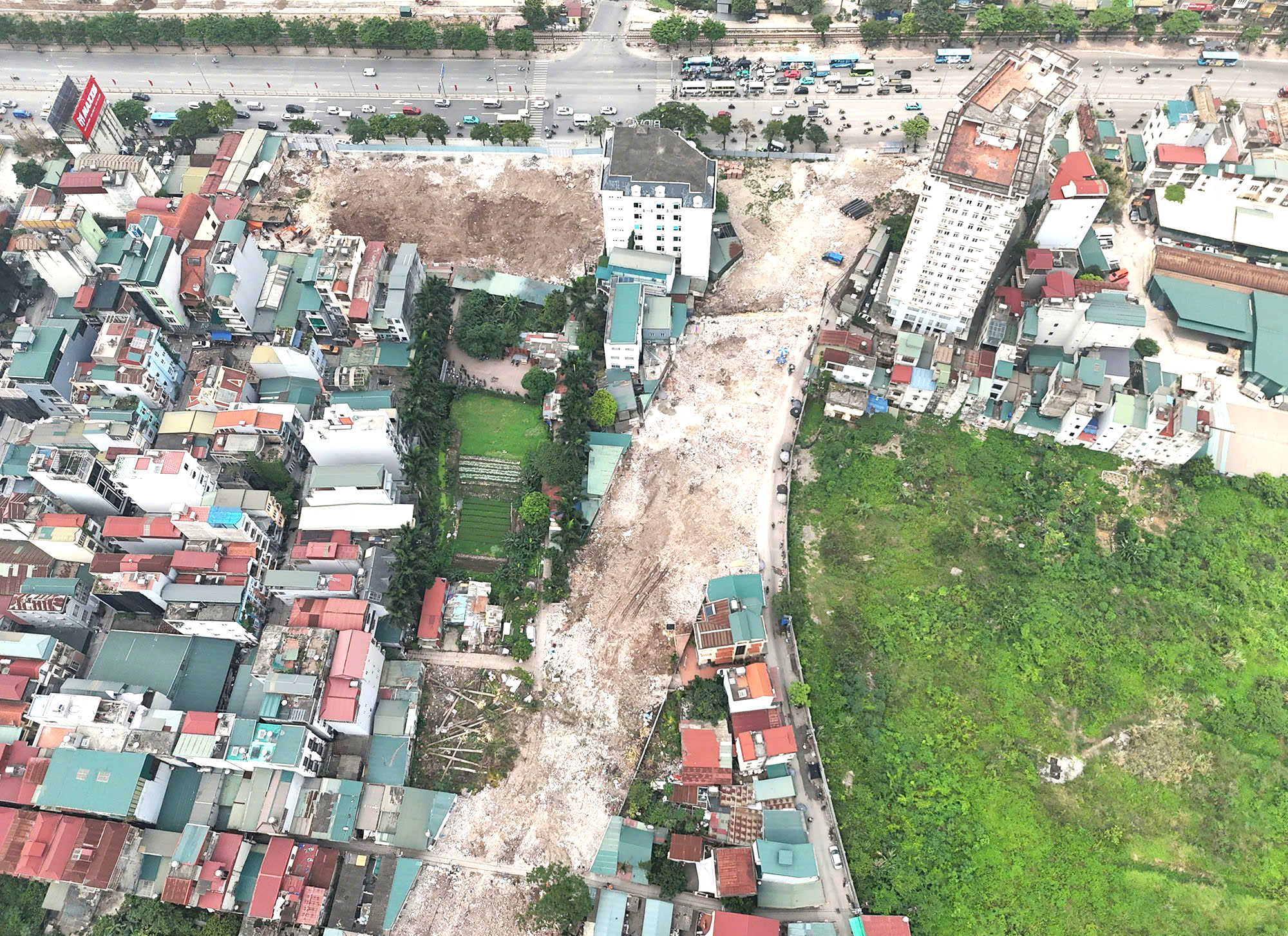 Nhà siêu mỏng, siêu méo: “Nỗi đau” đô thị hóa ở Hà Nội- Ảnh 4. Nhà siêu mỏng, siêu méo: “Nỗi đau” đô thị hóa ở Hà Nội- Ảnh 4.