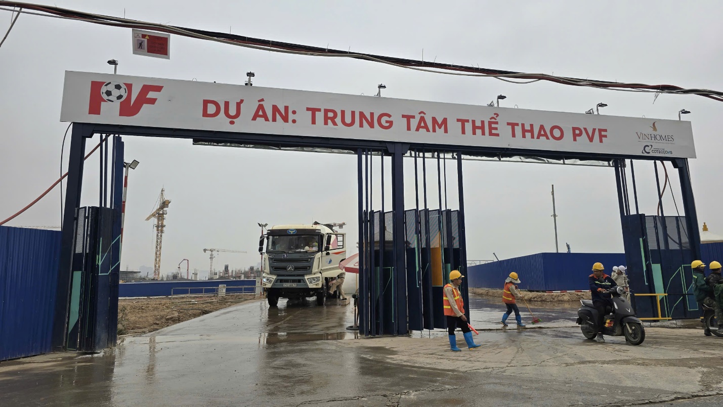 Cận cảnh đại công trường sân vận động PVF quy mô 60.000 chỗ ngồi- Ảnh 3. Cận cảnh đại công trường sân vận động PVF quy mô 60.000 chỗ ngồi- Ảnh 3.