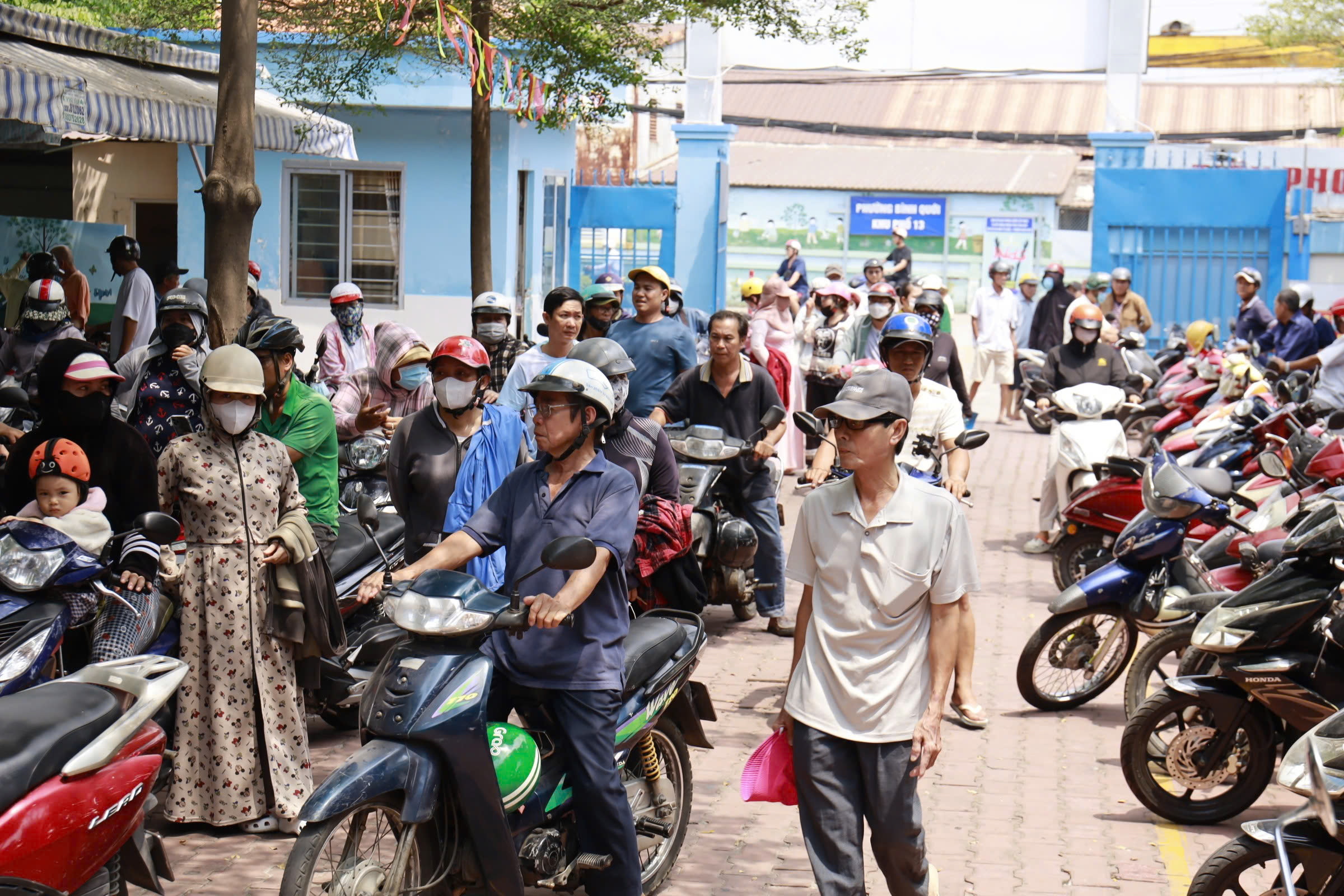 TP.HCM thừa nhận nhiều "kẽ hở" trong bữa ăn học đường- Ảnh 4. TP.HCM thừa nhận nhiều "kẽ hở" trong bữa ăn học đường- Ảnh 4.