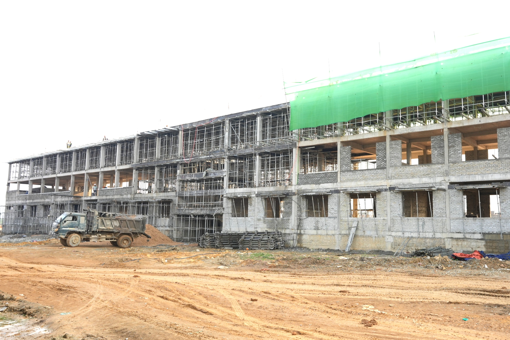 Huế: Đẩy nhanh tiến độ thi c&ocirc;ng trường phổ th&ocirc;ng nội tr&uacute; li&ecirc;n cấp khu vực bi&ecirc;n giới- Ảnh 3.