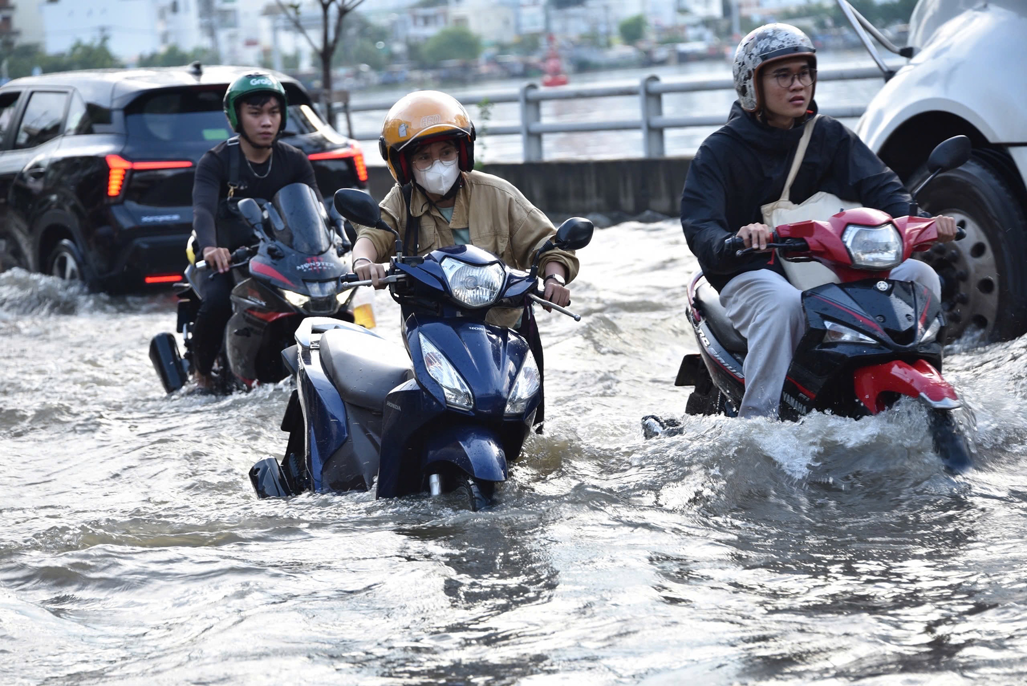 H&oacute;a giải nỗi lo &ldquo;cứ mưa l&agrave; ngập&rdquo;- Ảnh 2.