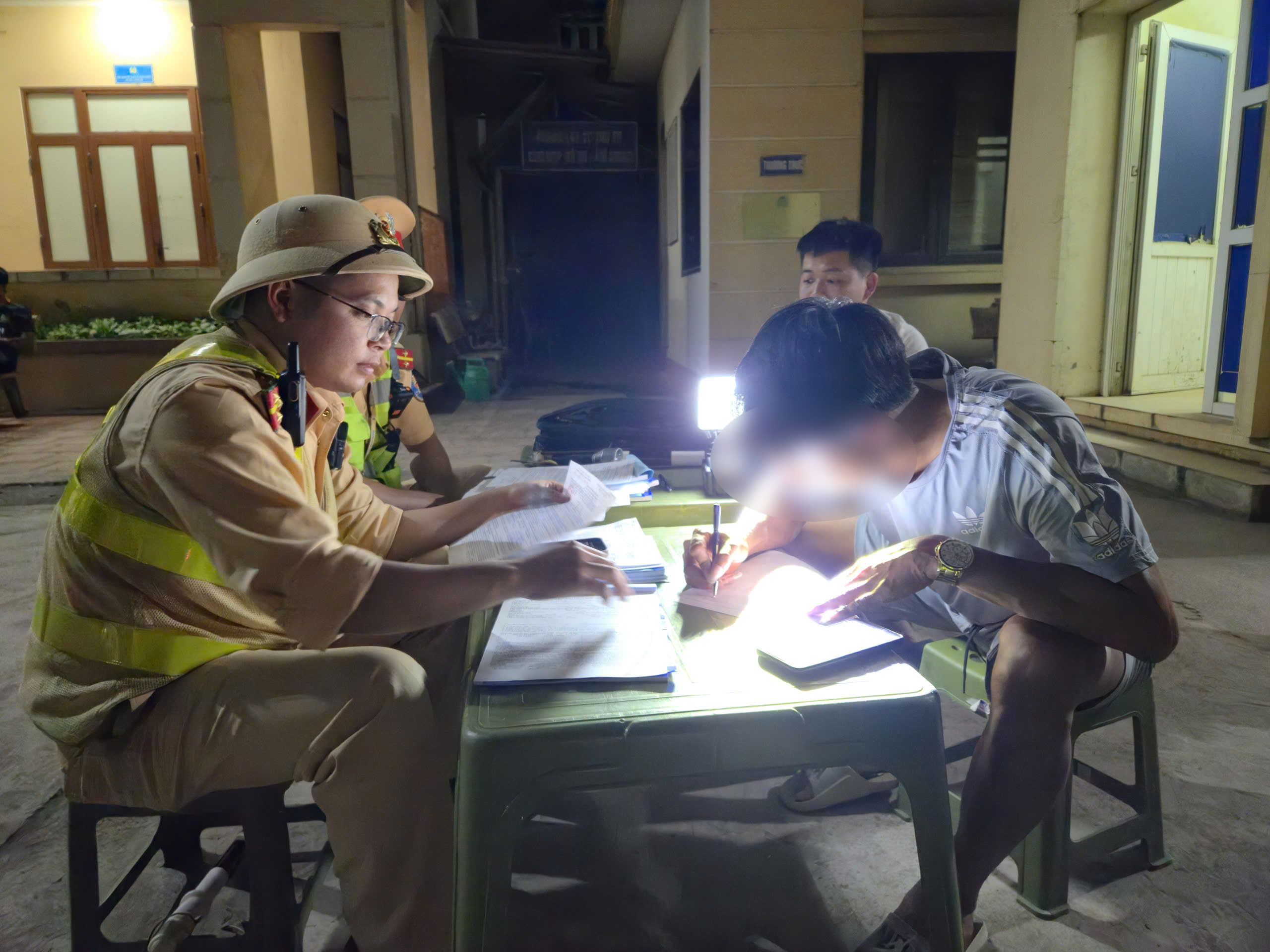 Th&aacute;i Nguy&ecirc;n: Linh hoạt giải ph&aacute;p đảm bảo an to&agrave;n giao th&ocirc;ng trước nghỉ lễ 30/4- Ảnh 5.