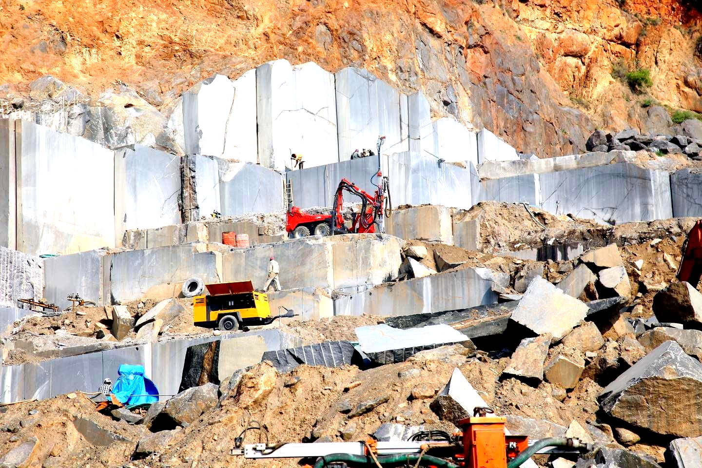 Bốn nhóm khoáng sản làm vật liệu xây dựng được phép xuất khẩu- Ảnh 1. Bốn nhóm khoáng sản làm vật liệu xây dựng được phép xuất khẩu- Ảnh 1.