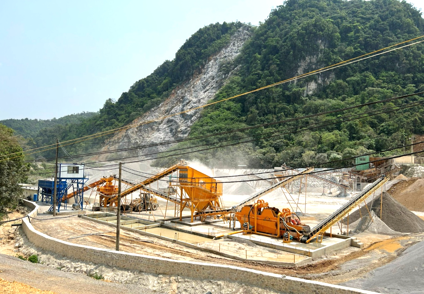 Bốn nhóm khoáng sản làm vật liệu xây dựng được phép xuất khẩu- Ảnh 2. Bốn nhóm khoáng sản làm vật liệu xây dựng được phép xuất khẩu- Ảnh 2.