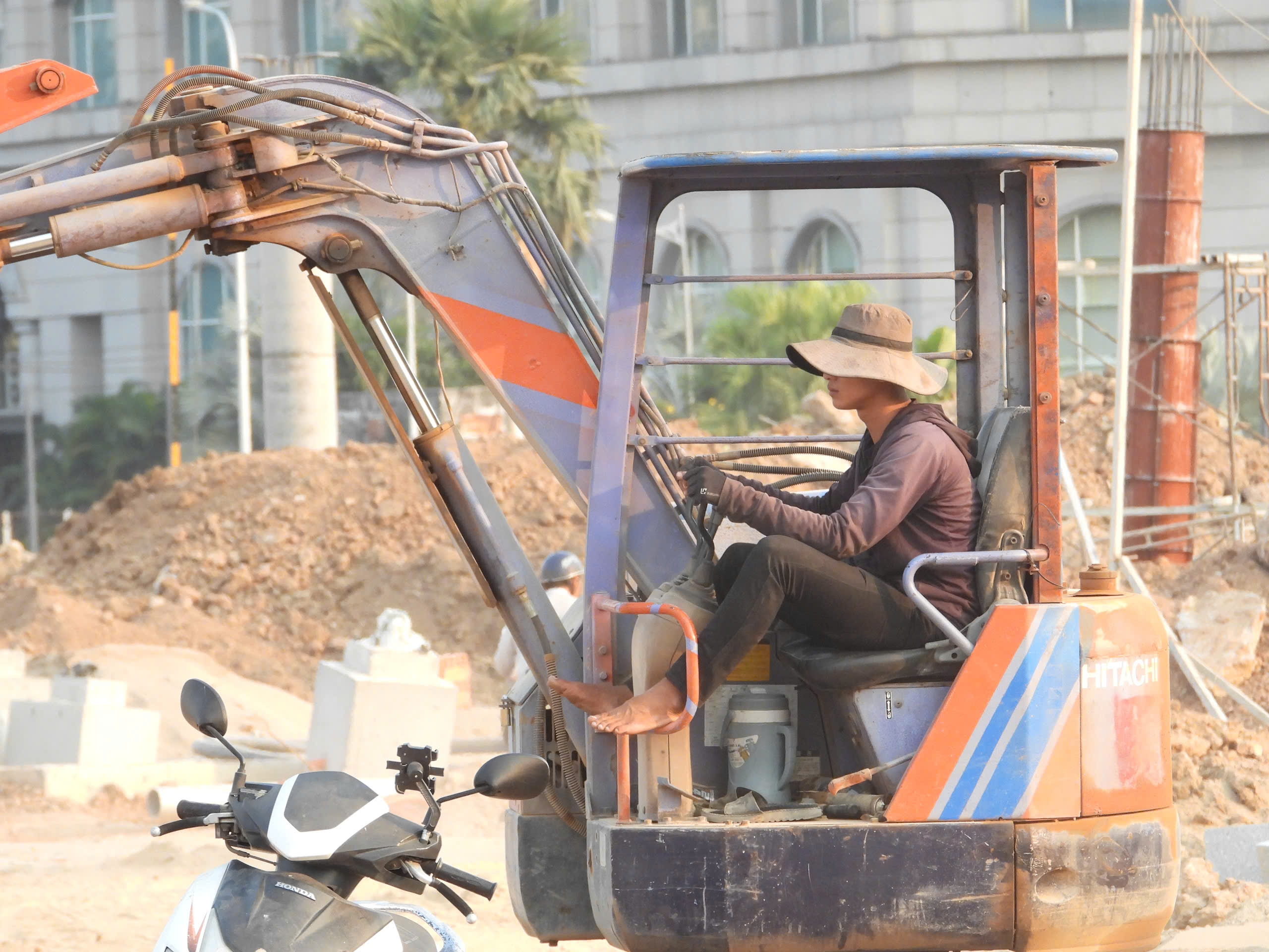 5 tuyến đường xuy&ecirc;n trường đua Ph&uacute; Thọ dần lộ diện, 2 trục ch&iacute;nh sắp th&ocirc;ng xe- Ảnh 13.