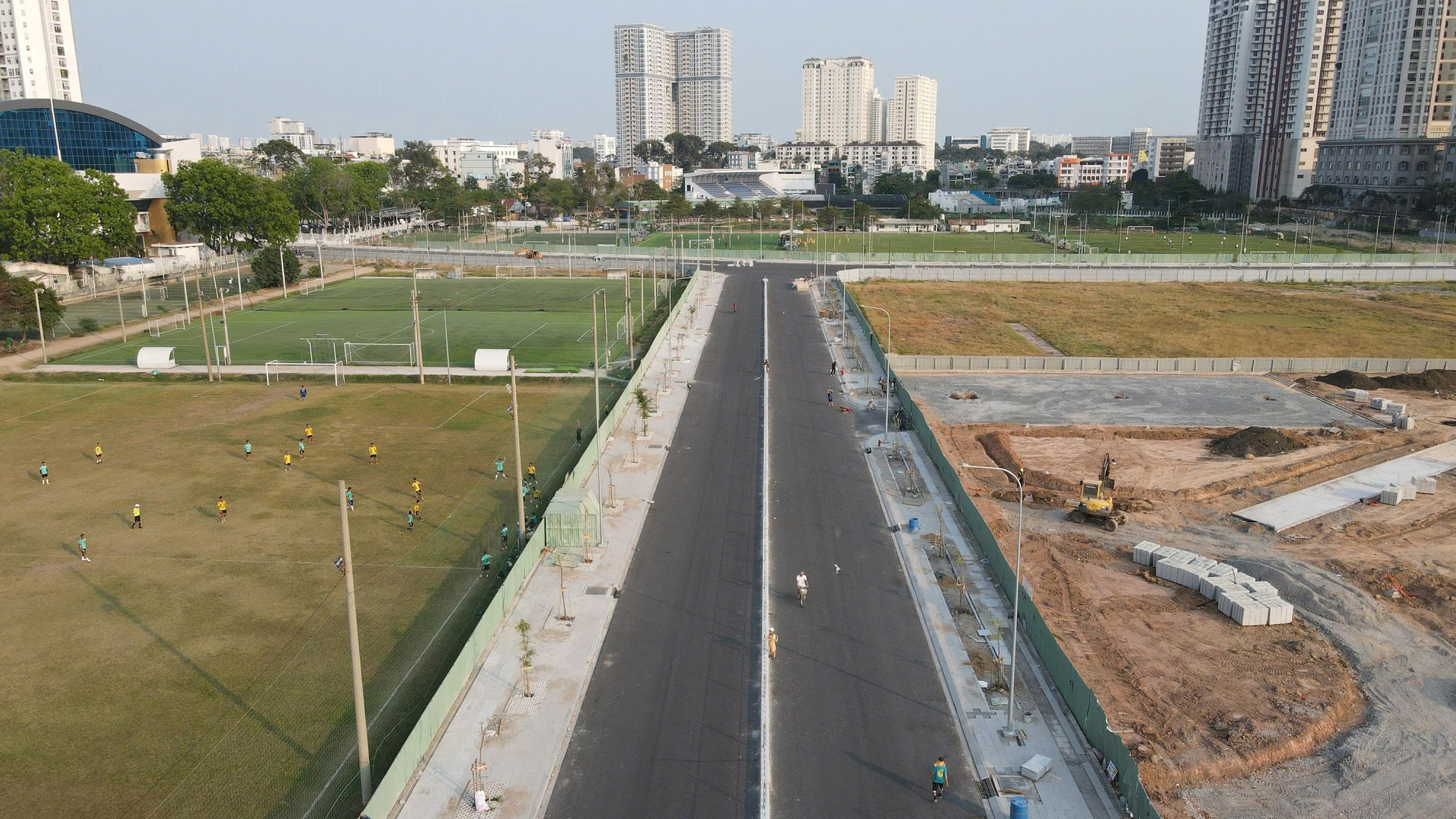 5 tuyến đường xuy&ecirc;n trường đua Ph&uacute; Thọ dần lộ diện, 2 trục ch&iacute;nh sắp th&ocirc;ng xe- Ảnh 2.