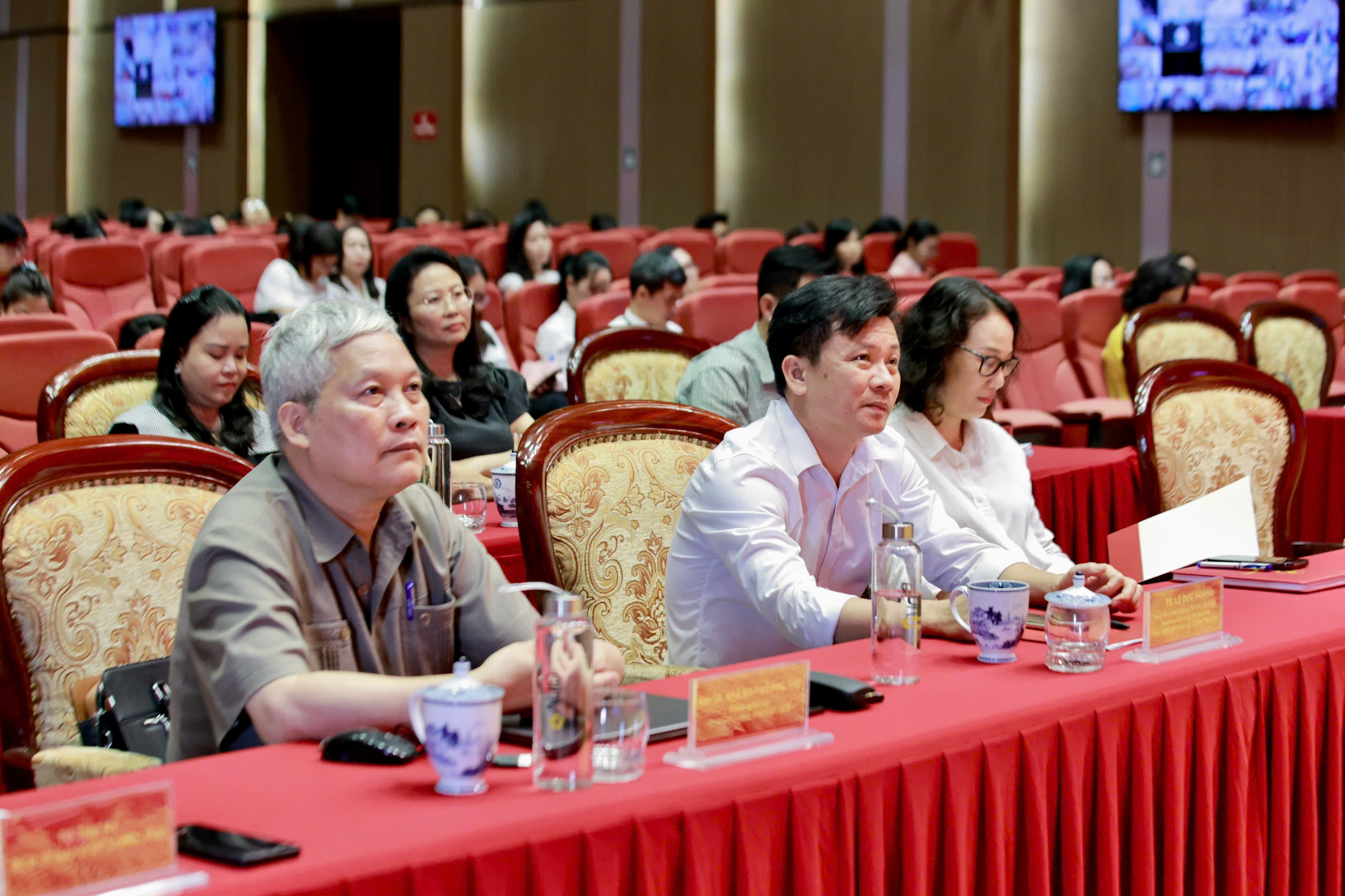 Hơn 500 đại biểu tham gia tập huấn sáng tác chính luận về bảo vệ tư tưởng của Đảng- Ảnh 2. Hơn 500 đại biểu tham gia tập huấn sáng tác chính luận về bảo vệ tư tưởng của Đảng- Ảnh 2.