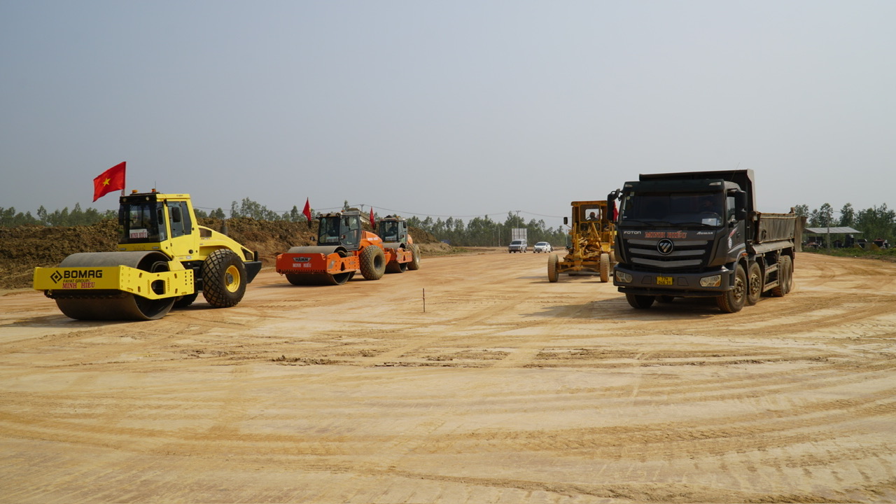 Gia Lai quyết liệt đẩy nhanh tiến độ cao tốc Quy Nhơn - Pleiku- Ảnh 1.