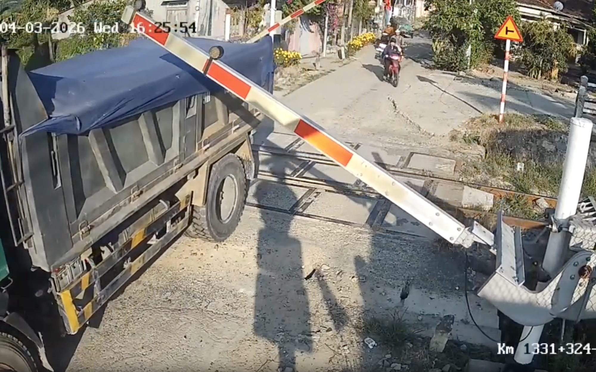 Tăng chế t&agrave;i, ngăn tai nạn đường sắt từ c&aacute;c điểm giao cắt nguy hiểm