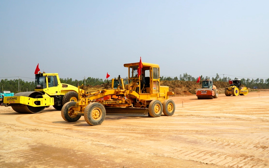 Gia Lai: Siết tiến độ, đẩy nhanh thi c&ocirc;ng c&aacute;c dự &aacute;n trọng điểm- Ảnh 3.