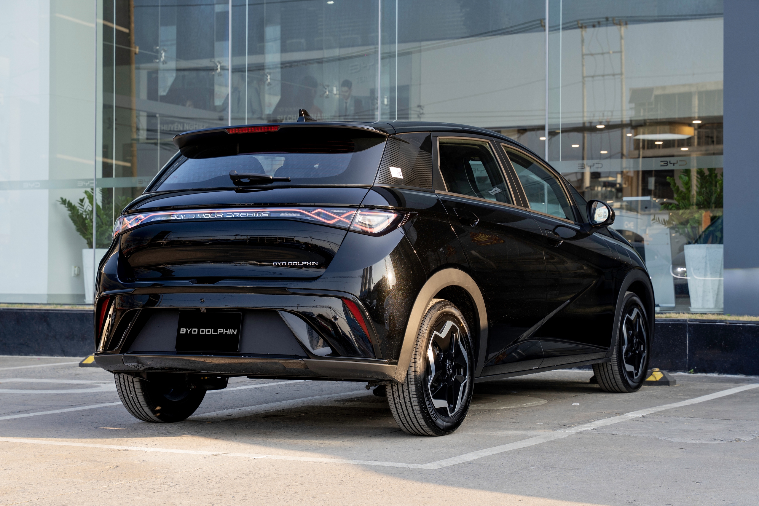 BYD Dolphin 2026 ra mắt Việt Nam, giá từ 499 triệu đồng- Ảnh 2.