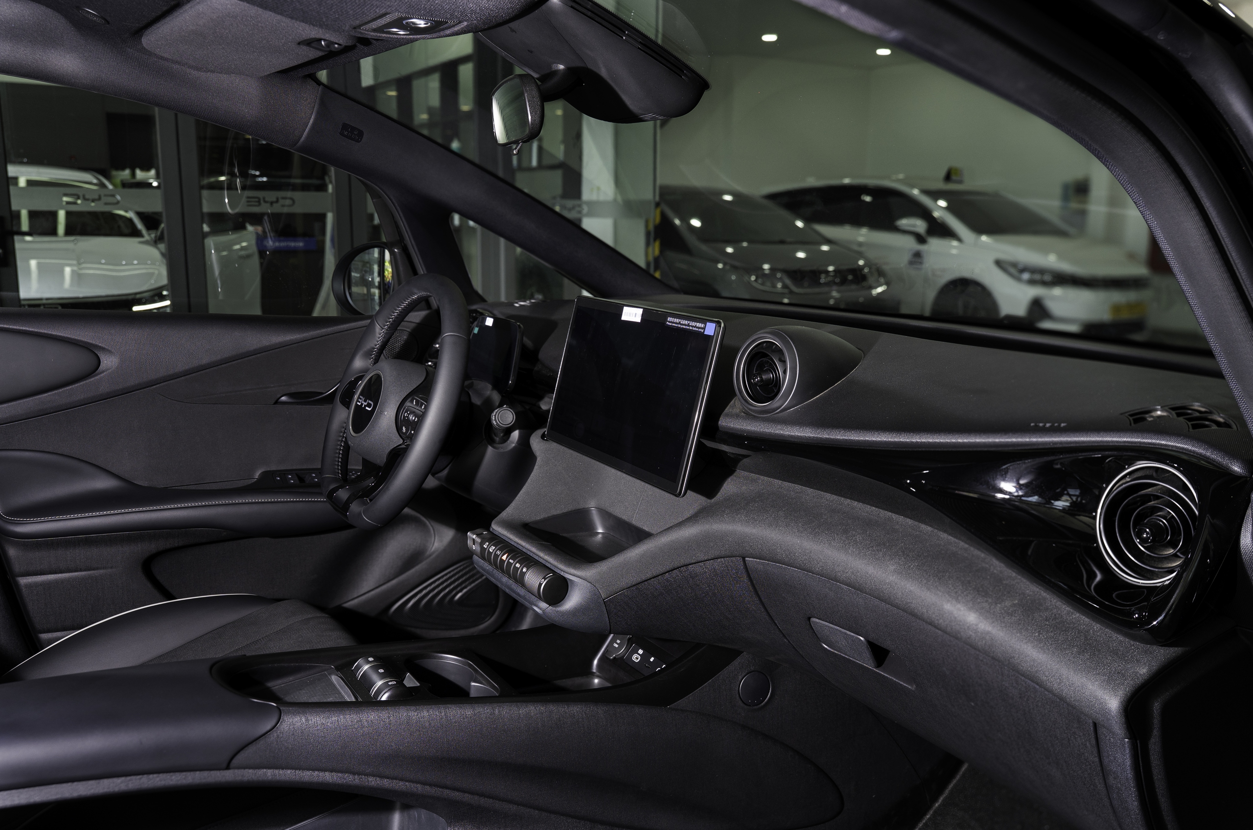 BYD Dolphin 2026 ra mắt Việt Nam, giá từ 499 triệu đồng- Ảnh 4.