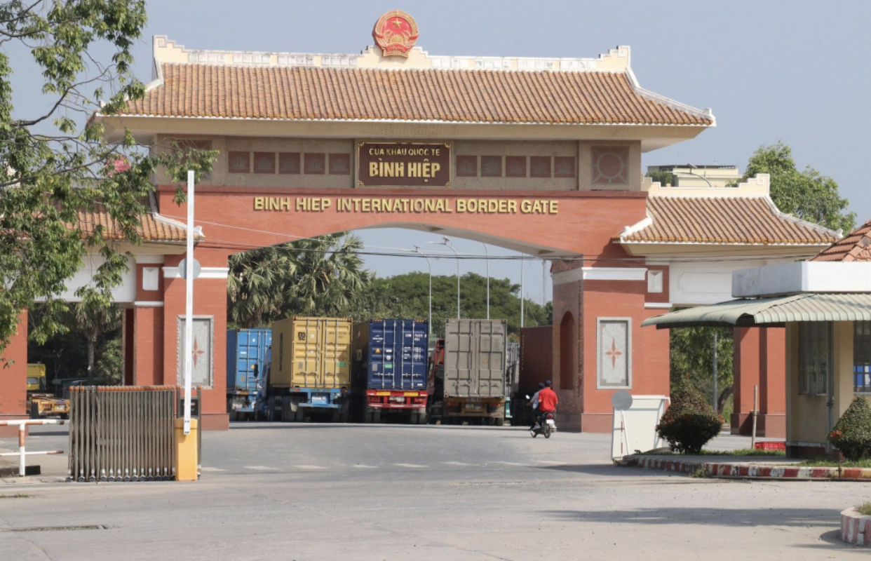 Tây Ninh: Cần đầu tư đồng bộ hạ tầng tại các cửa khẩu- Ảnh 1.