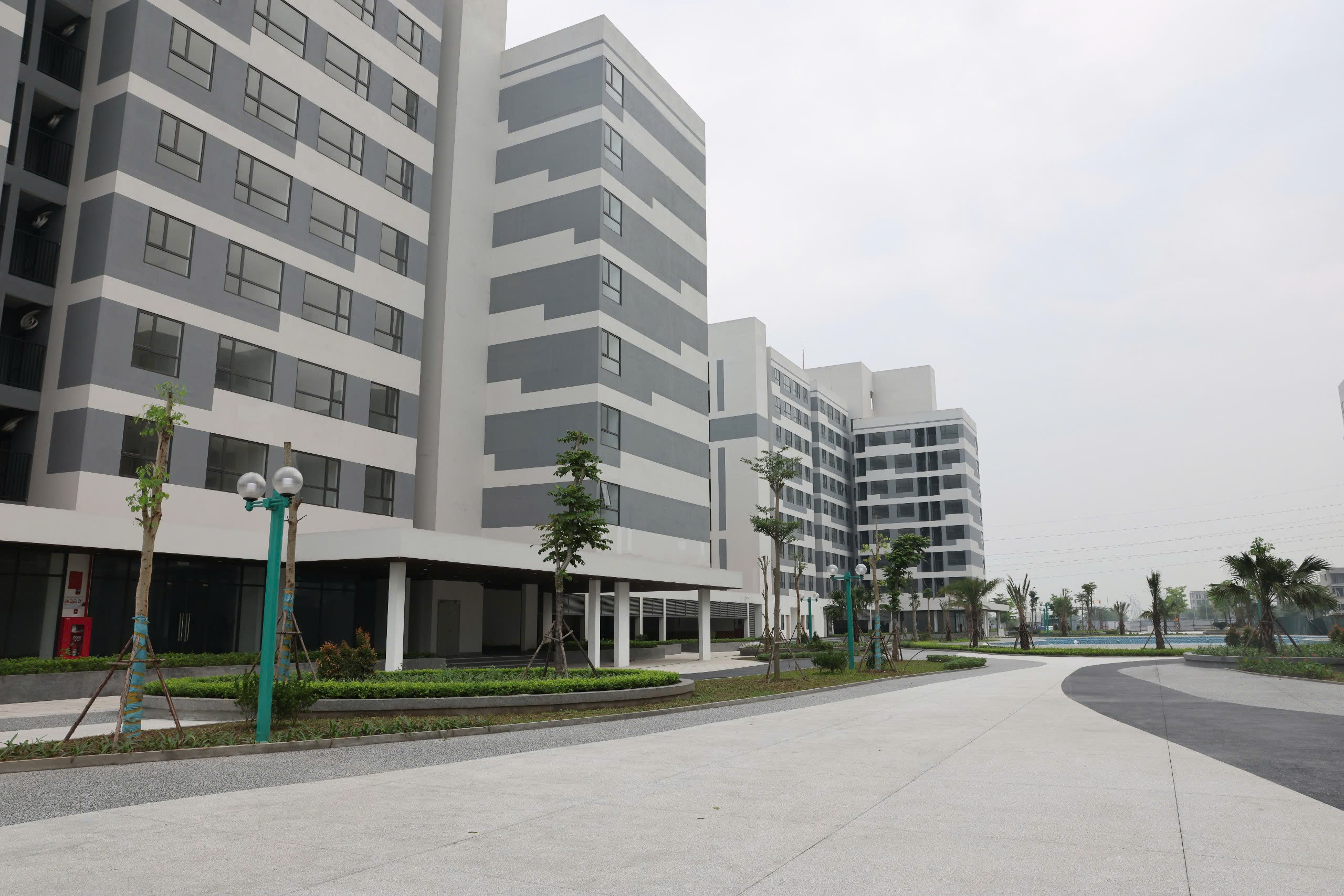 Ninh Bình: Hàng trăm khách hàng bốc thăm chọn căn hộ nhà ở xã hội tại Đồng Văn- Ảnh 2.