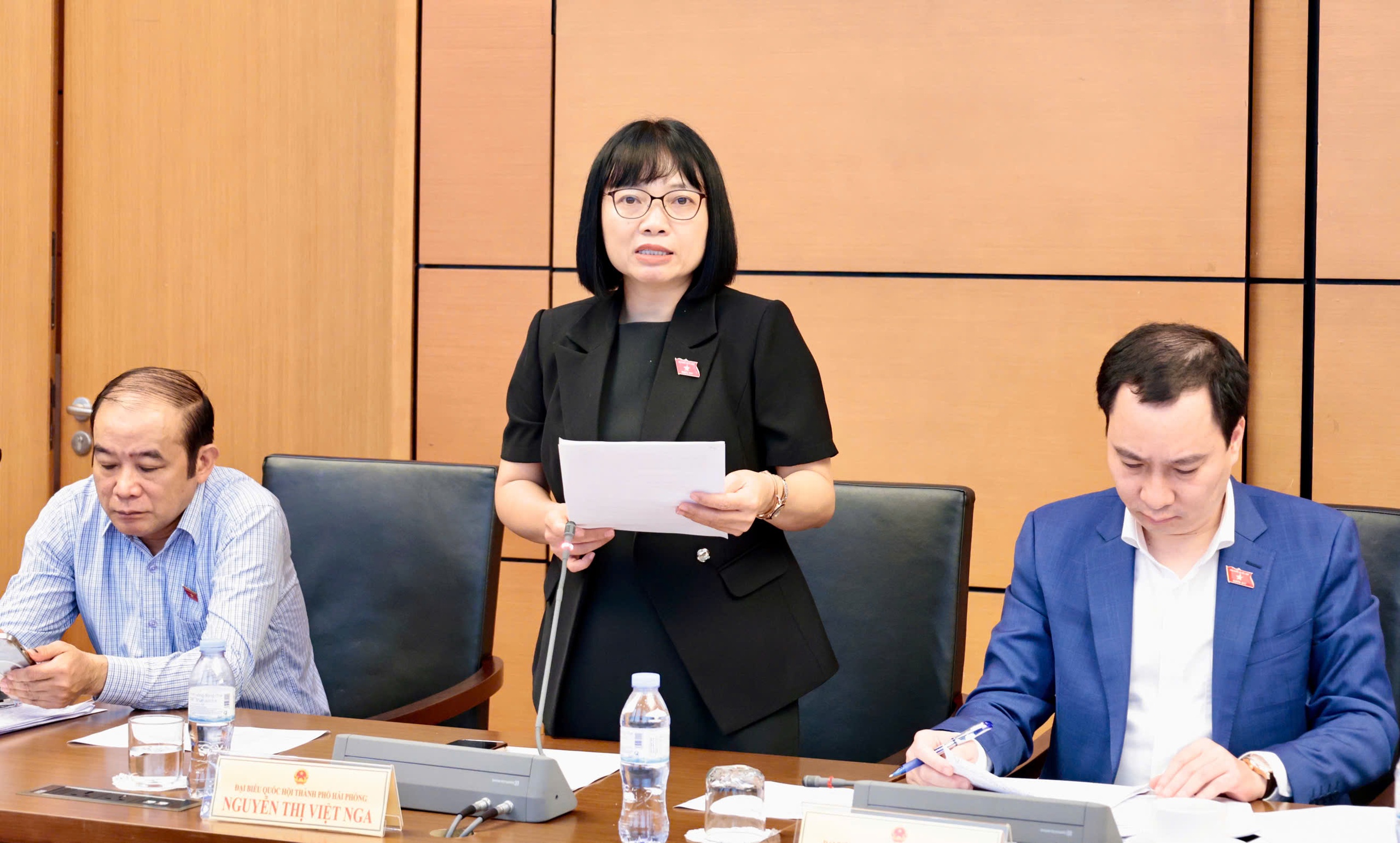 Cần đ&aacute;nh gi&aacute; r&otilde; t&aacute;c động nếu th&ecirc;m một ng&agrave;y nghỉ, người lao động hưởng nguy&ecirc;n lương- Ảnh 3.