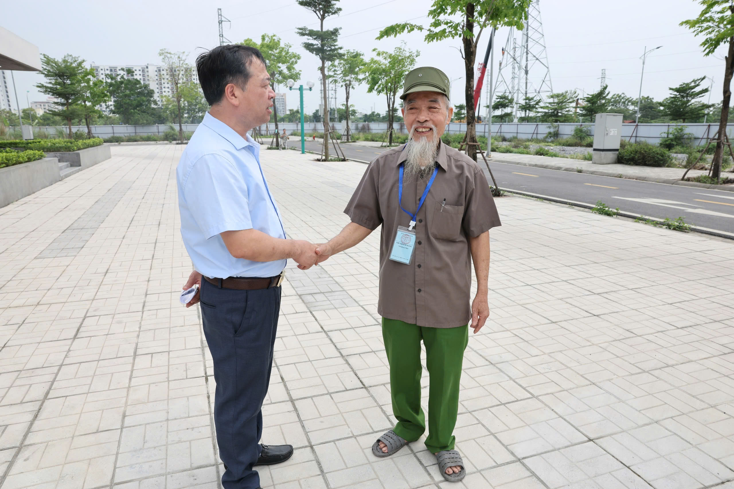 Ninh Bình: Hàng trăm khách hàng bốc thăm chọn căn hộ nhà ở xã hội tại Đồng Văn- Ảnh 15.