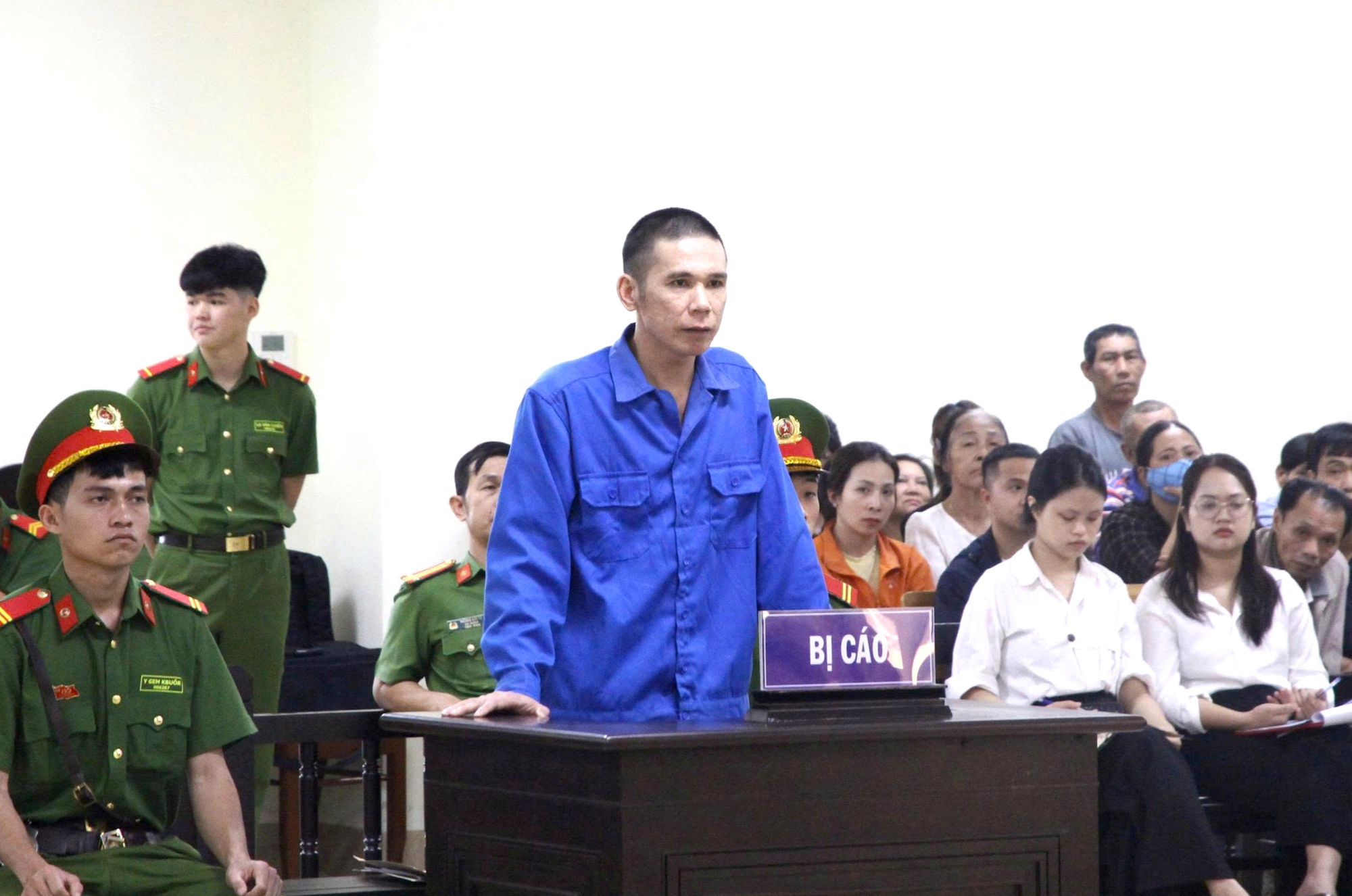 Tuy&ecirc;n &aacute;n tử h&igrave;nh đối tượng s&aacute;t hại 3 người trong gia đ&igrave;nh vợ ở Đắk Lắk- Ảnh 1.