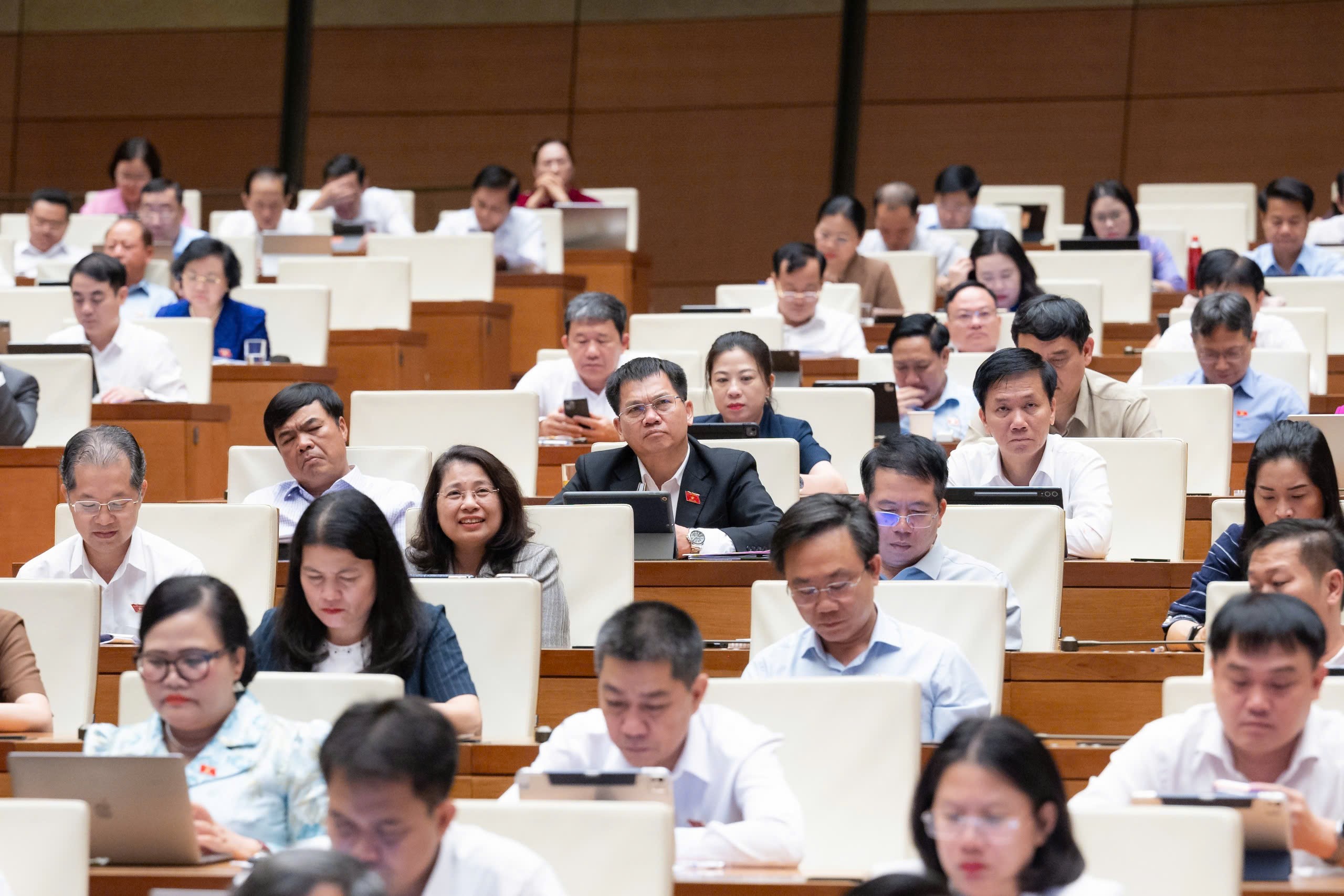 Mỗi đồng vốn đầu tư c&ocirc;ng phải đ&oacute;ng g&oacute;p thực chất v&agrave;o tăng trưởng- Ảnh 2.