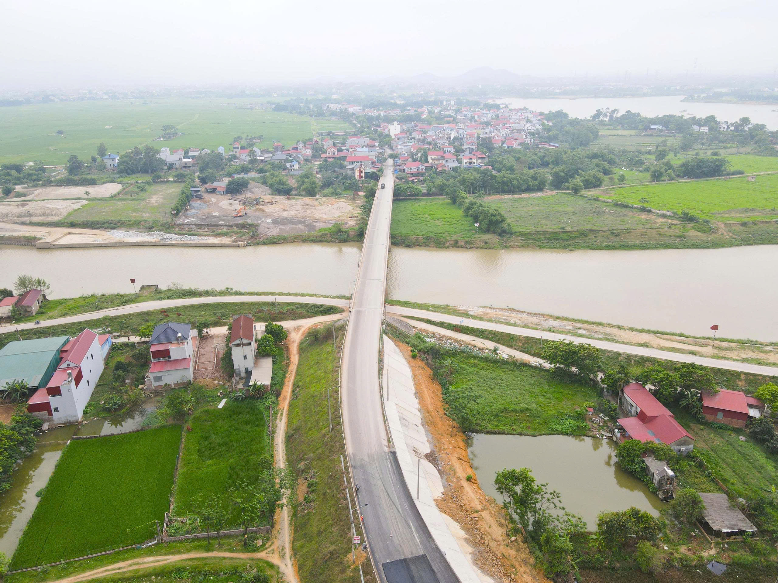 Người d&acirc;n Bắc Ninh đồng thuận hiến đất tiền tỷ, dự &aacute;n mở rộng tỉnh lộ 296 về đ&iacute;ch sớm- Ảnh 24.