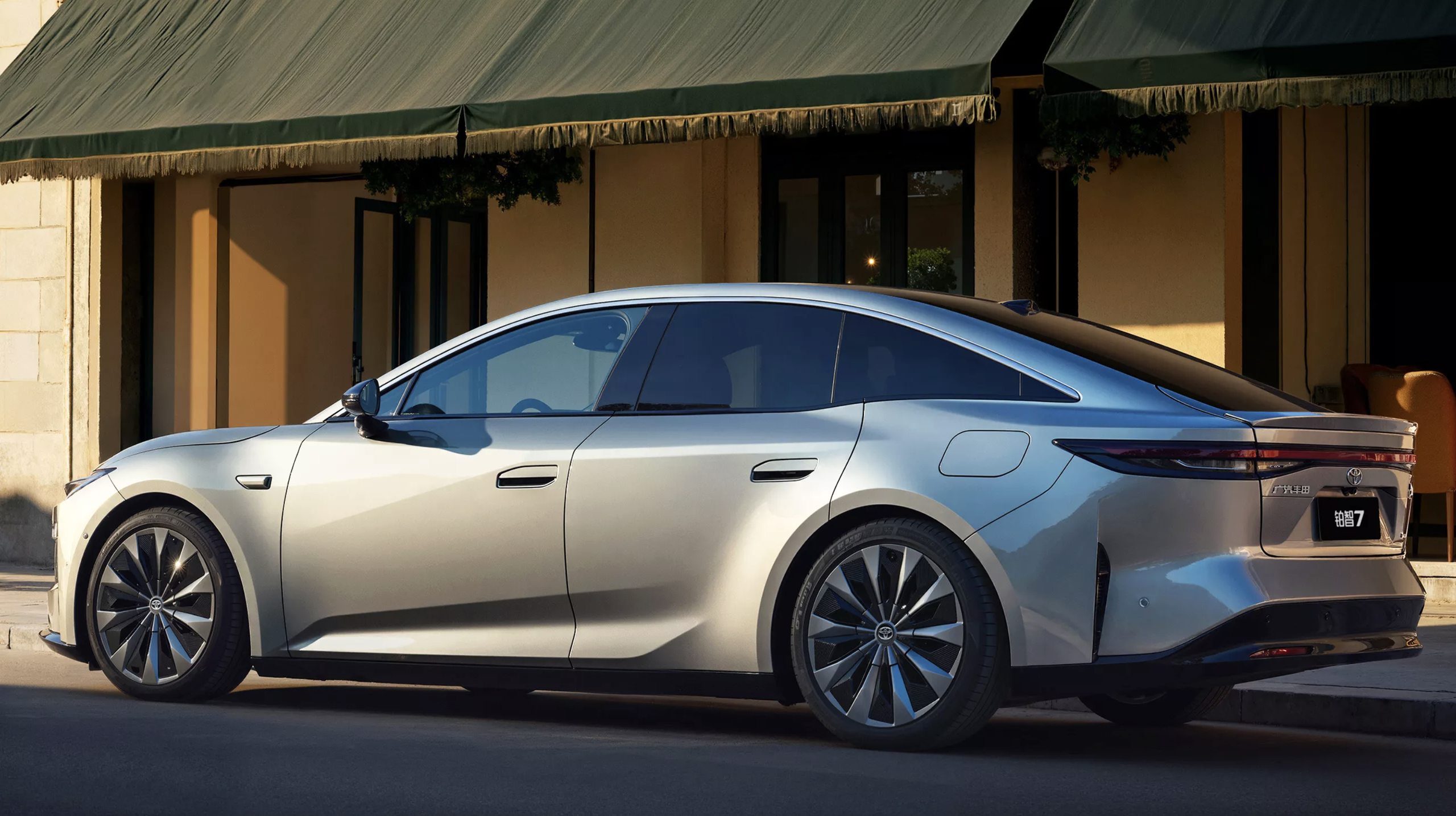 Xe điện Toyota nhận 3.100 đơn đặt hàng sau 1 giờ mở bán- Ảnh 3.