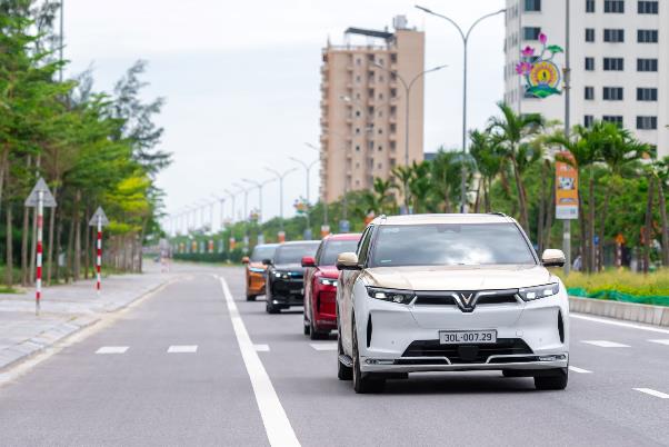 Vì sao VinFast VF 9 được giới doanh nhân ưu tiên cho hành trình dài?- Ảnh 2.