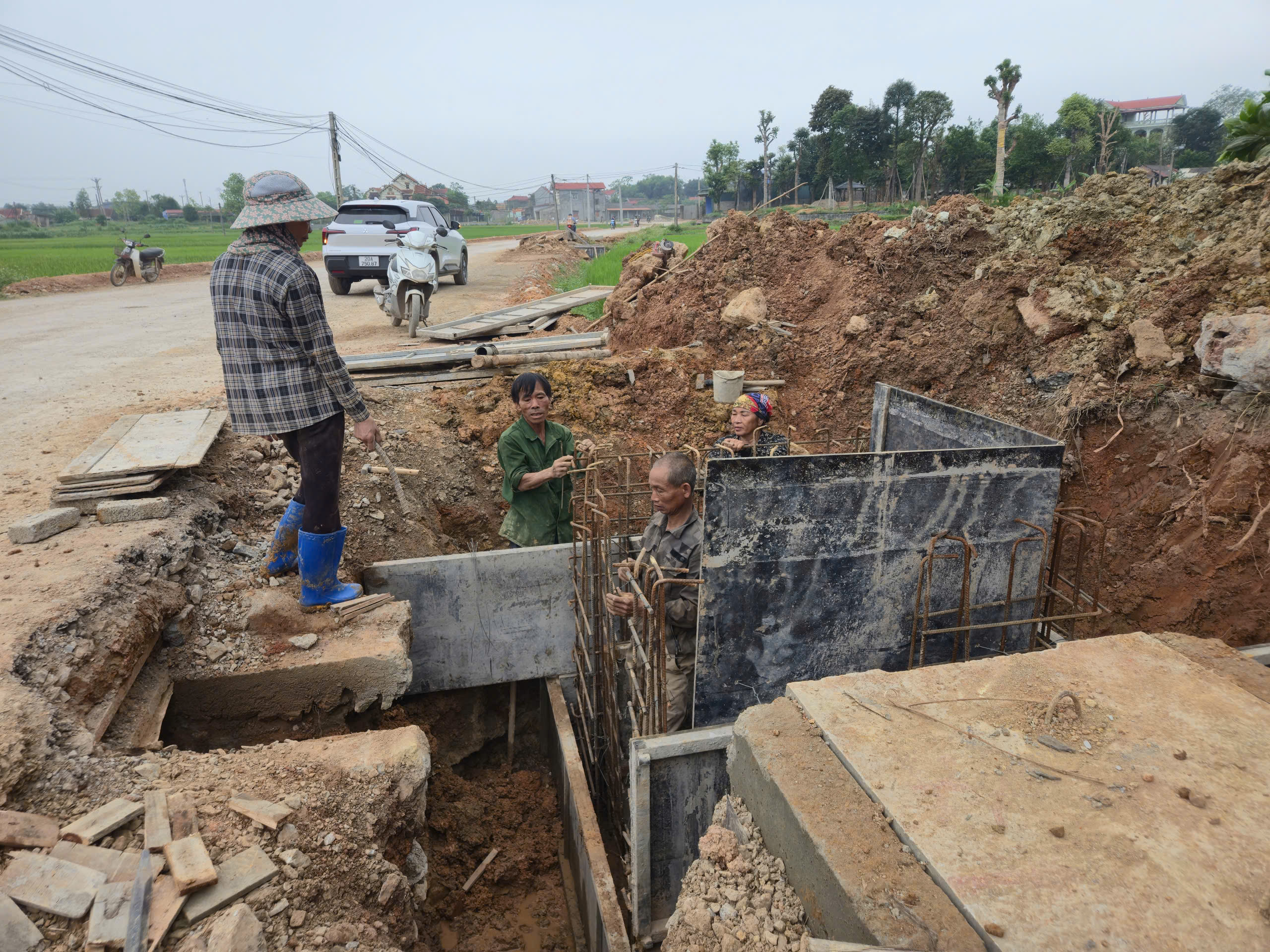 Th&aacute;i Nguy&ecirc;n: Hơn 200 hộ d&acirc;n hiến đất, tuyến ĐT269C tăng tốc về đ&iacute;ch- Ảnh 10.