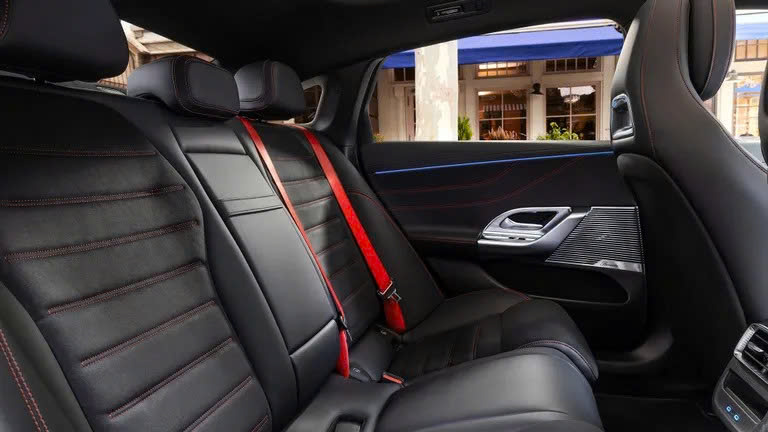 Mercedes C-Class EV 2027 tăng tốc như xe thể thao- Ảnh 8.